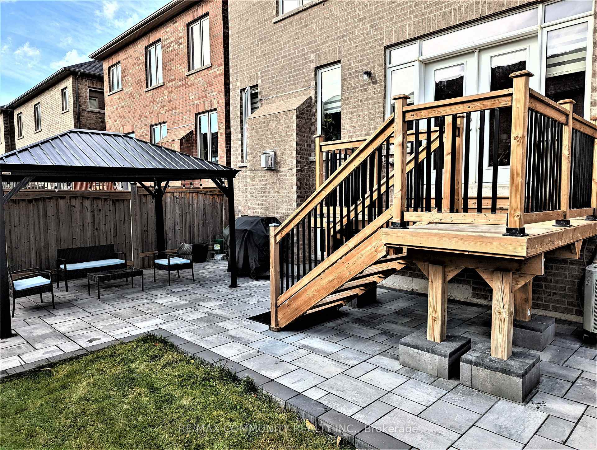 Photo 10 of 57 Hua Du Avenue, Markham, Berczy — HOMEH