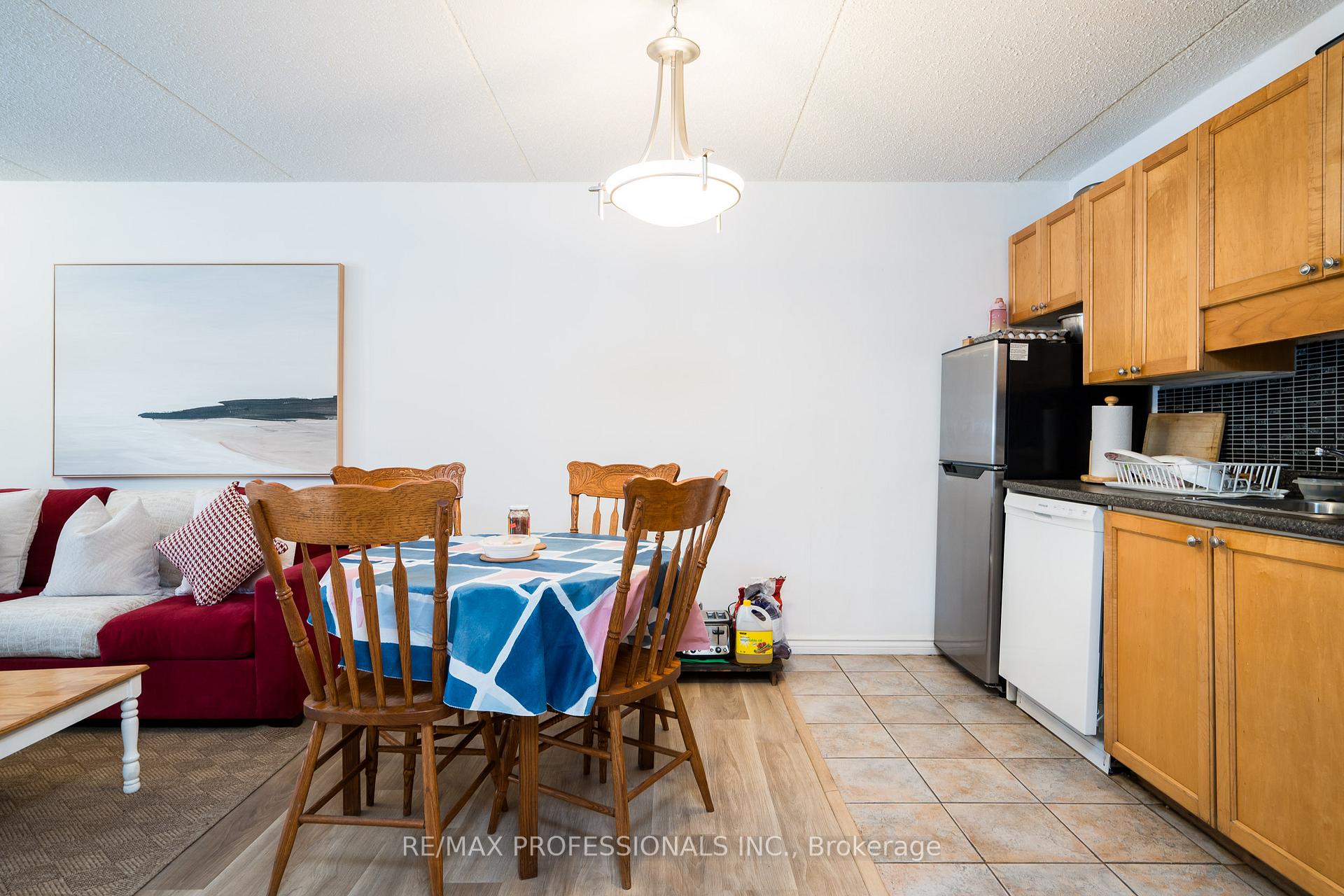 Photo 5 of Unit 721, 11 Dawson Drive, Collingwood — HOMEH