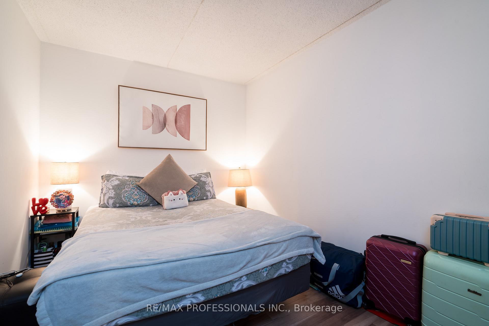Photo 9 of Unit 721, 11 Dawson Drive, Collingwood — HOMEH