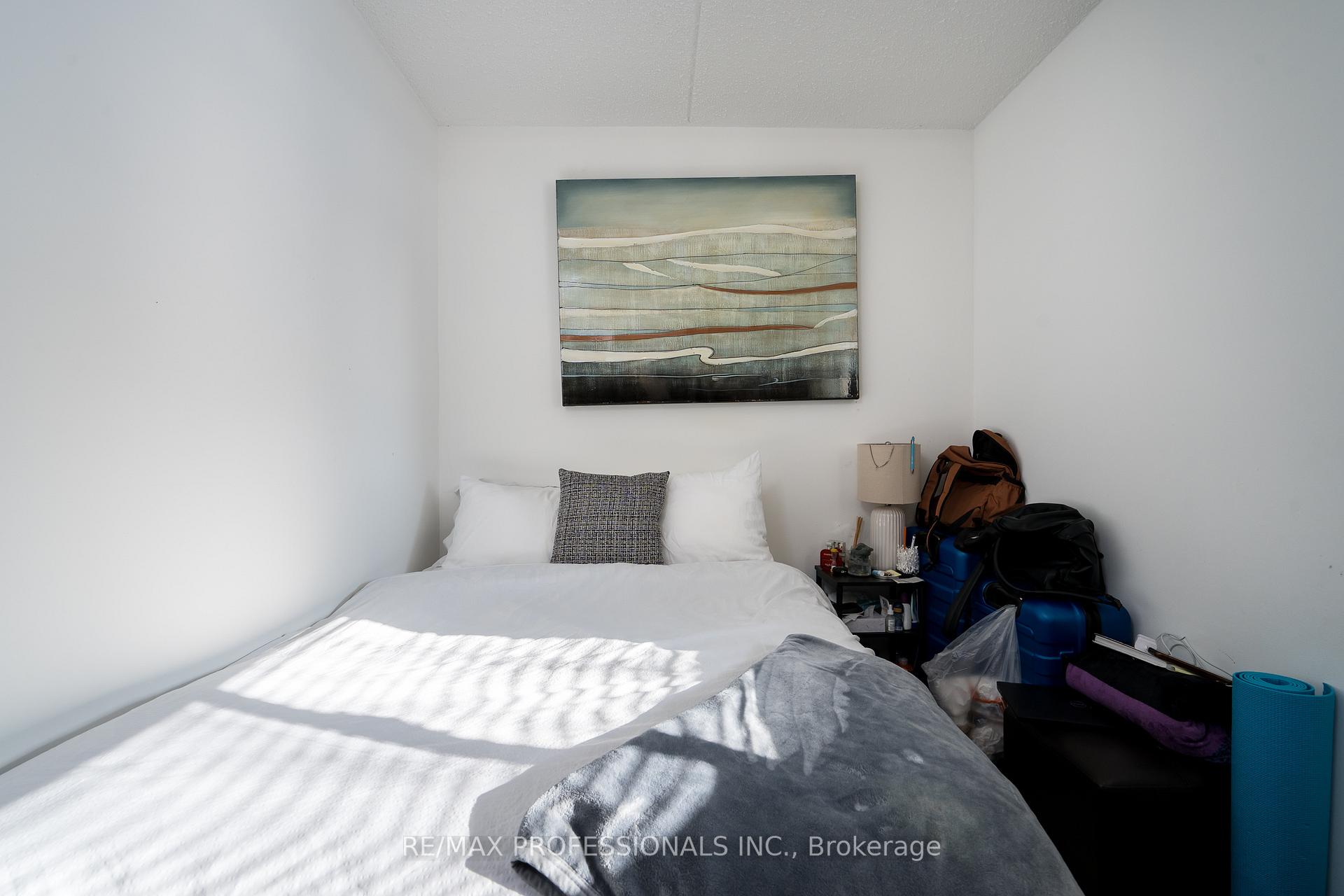 Photo 3 of Unit 721, 11 Dawson Drive, Collingwood — HOMEH