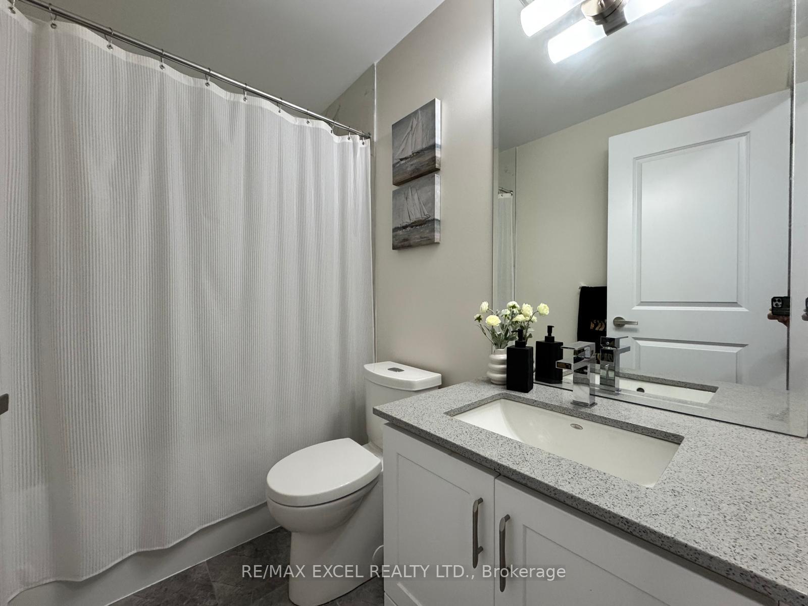 Photo 5 of Unit 705, 9075 Jane Street, Vaughan, Concord — HOMEH