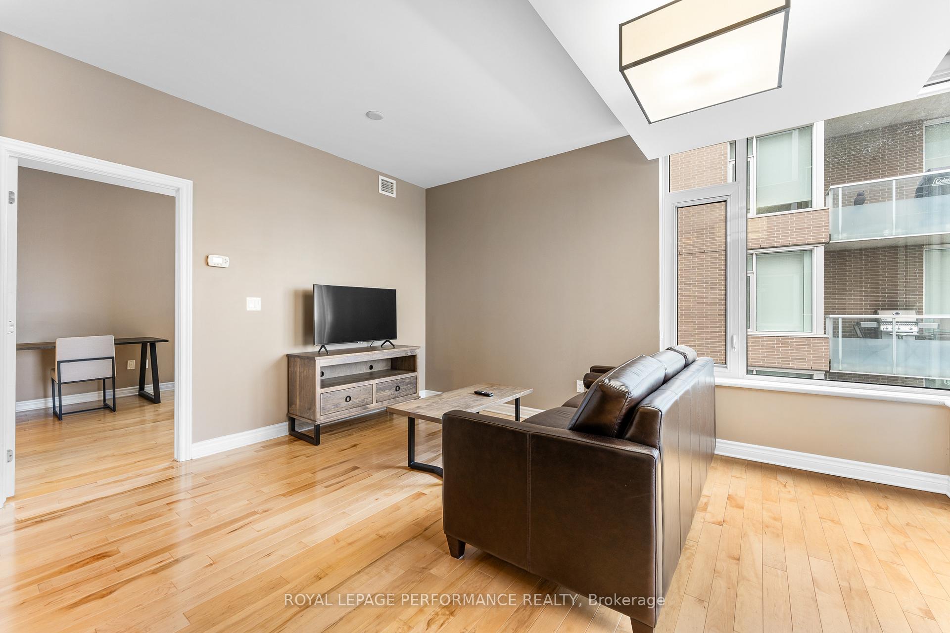 Photo 3 of Unit 512, 575 Byron Avenue N, Ottawa, McKellar/Highland — HOMEH