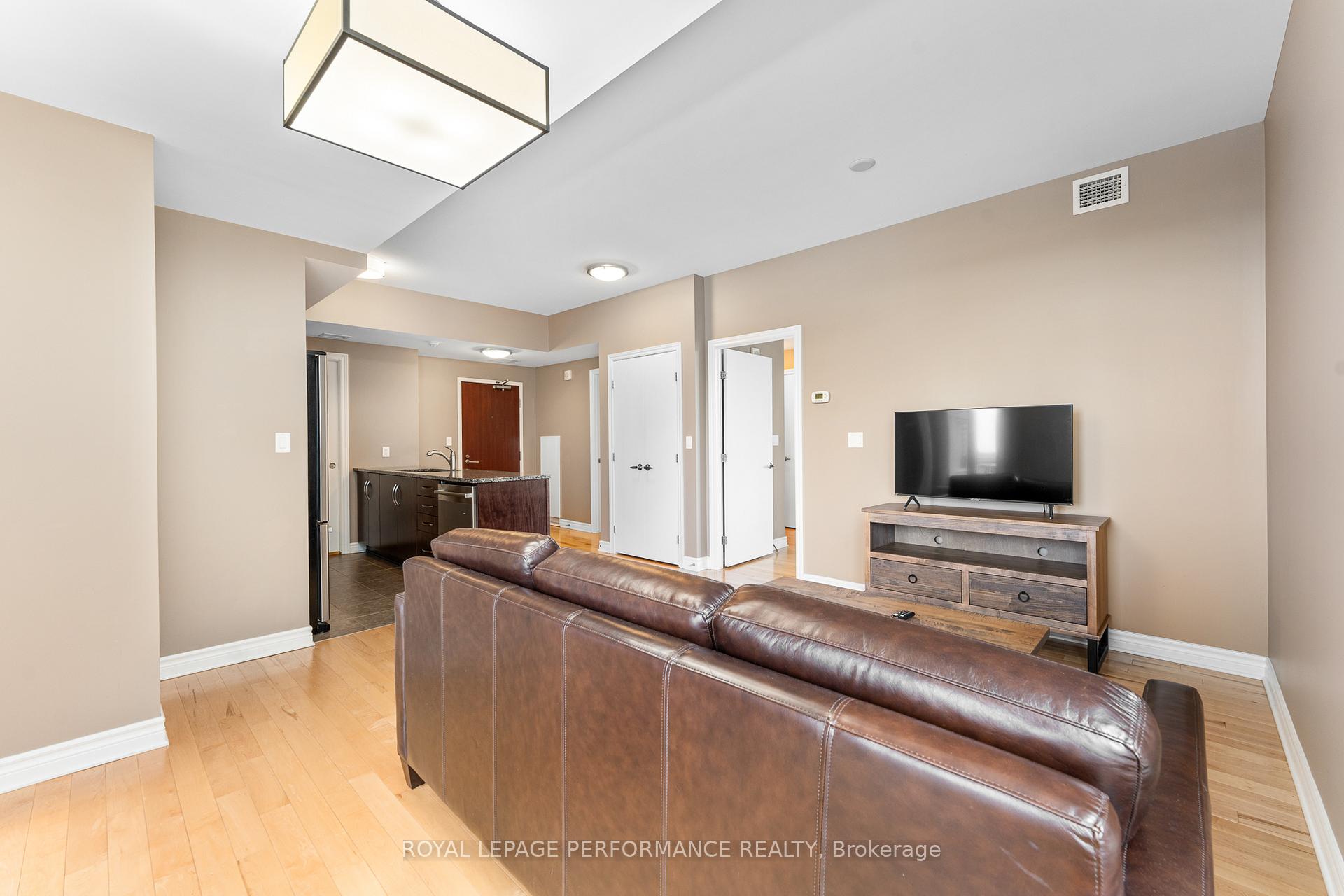 Photo 4 of Unit 512, 575 Byron Avenue N, Ottawa, McKellar/Highland — HOMEH