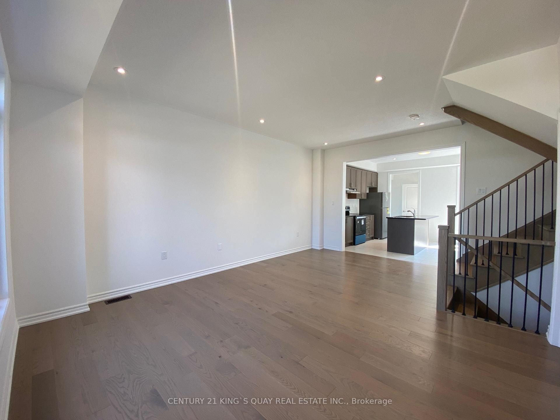 Photo 8 of 10235 Huntington Road, Vaughan, Kleinburg — HOMEH