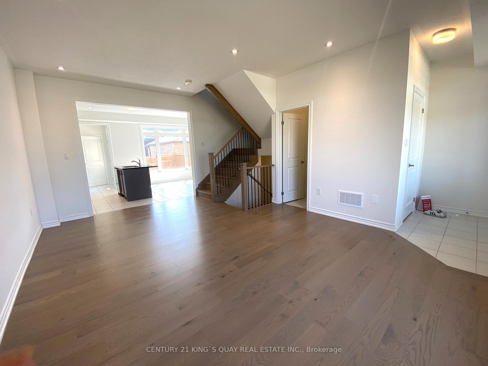 Photo 6 of 10235 Huntington Road, Vaughan, Kleinburg — HOMEH