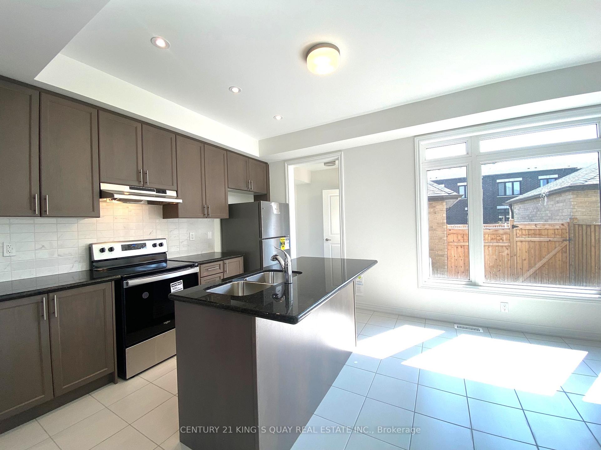 Photo 2 of 10235 Huntington Road, Vaughan, Kleinburg — HOMEH