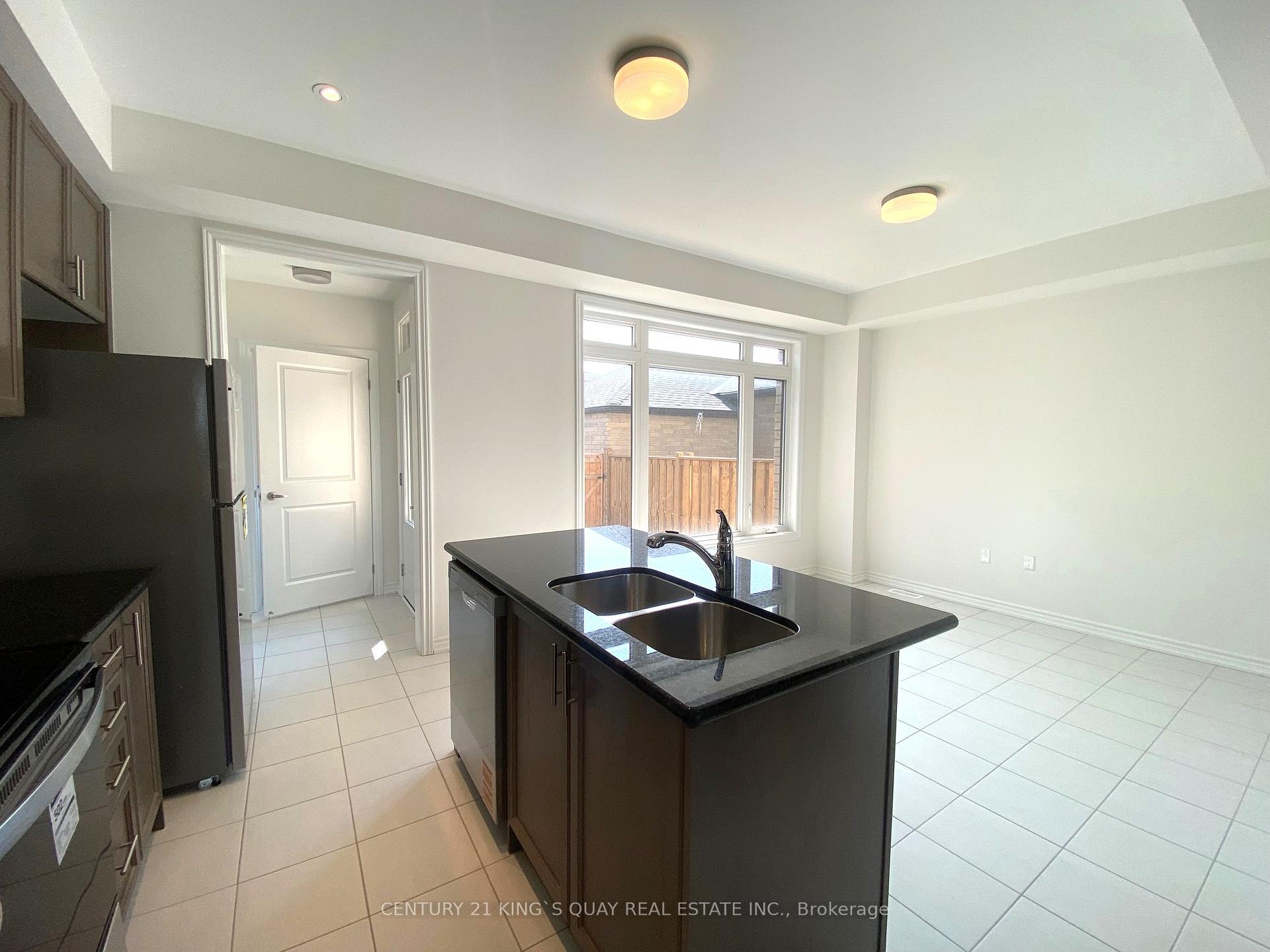 Photo 15 of 10235 Huntington Road, Vaughan, Kleinburg — HOMEH