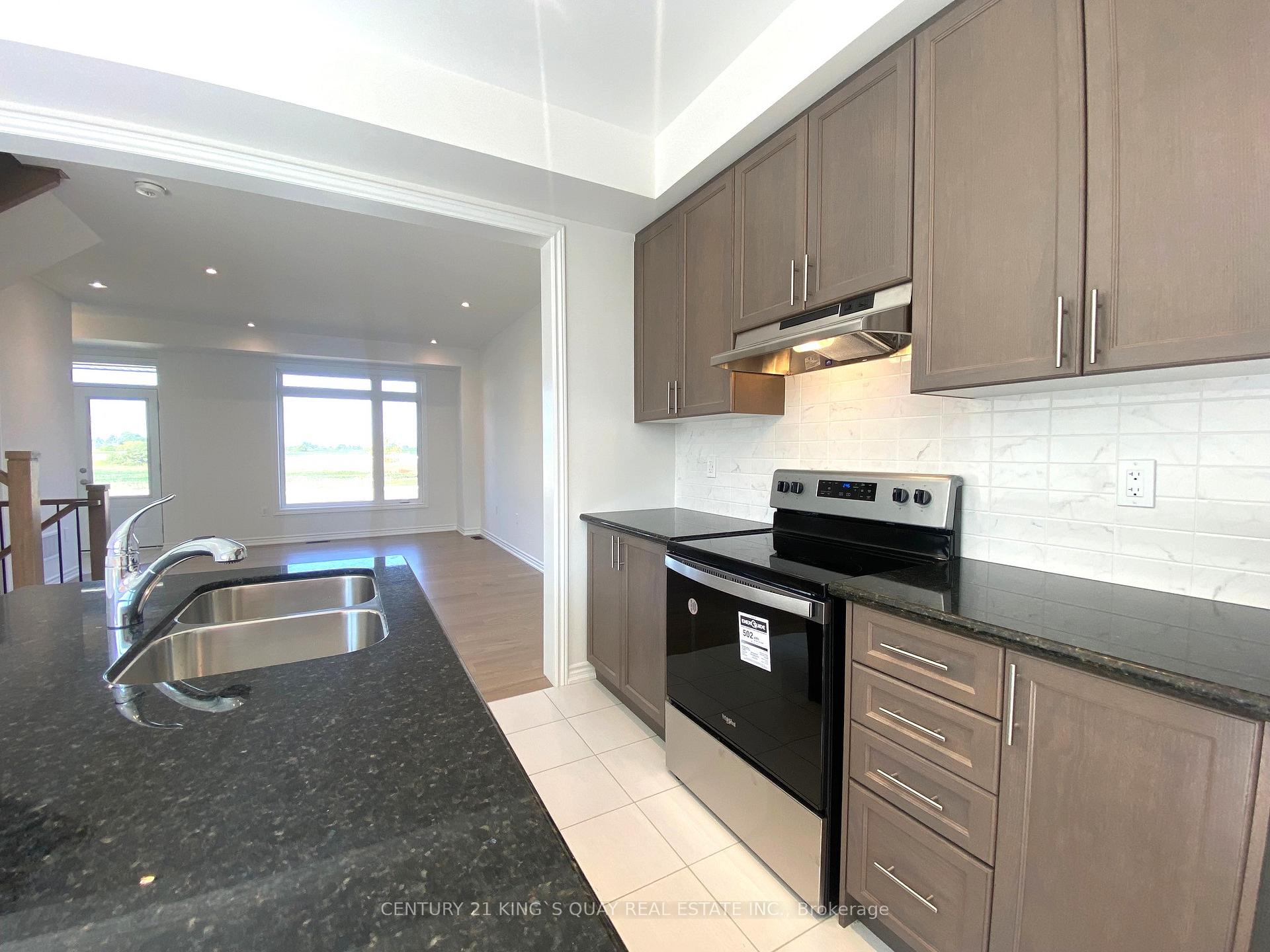 Photo 12 of 10235 Huntington Road, Vaughan, Kleinburg — HOMEH
