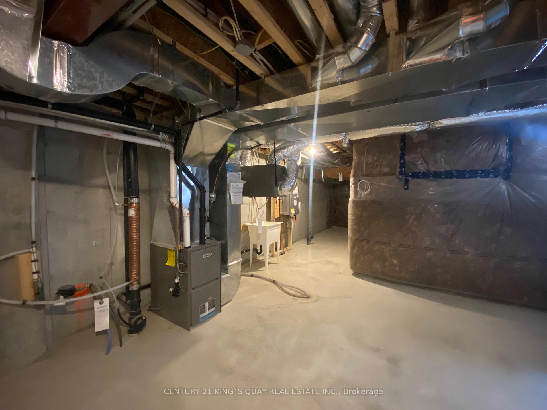 Photo 7 of 10235 Huntington Road, Vaughan, Kleinburg — HOMEH