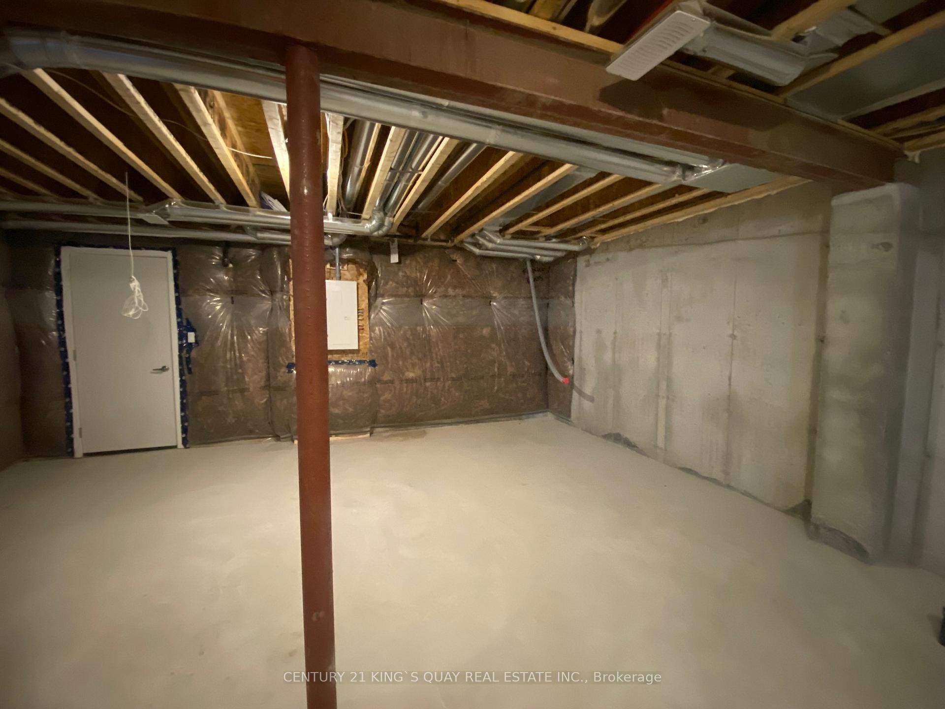 Photo 24 of 10235 Huntington Road, Vaughan, Kleinburg — HOMEH