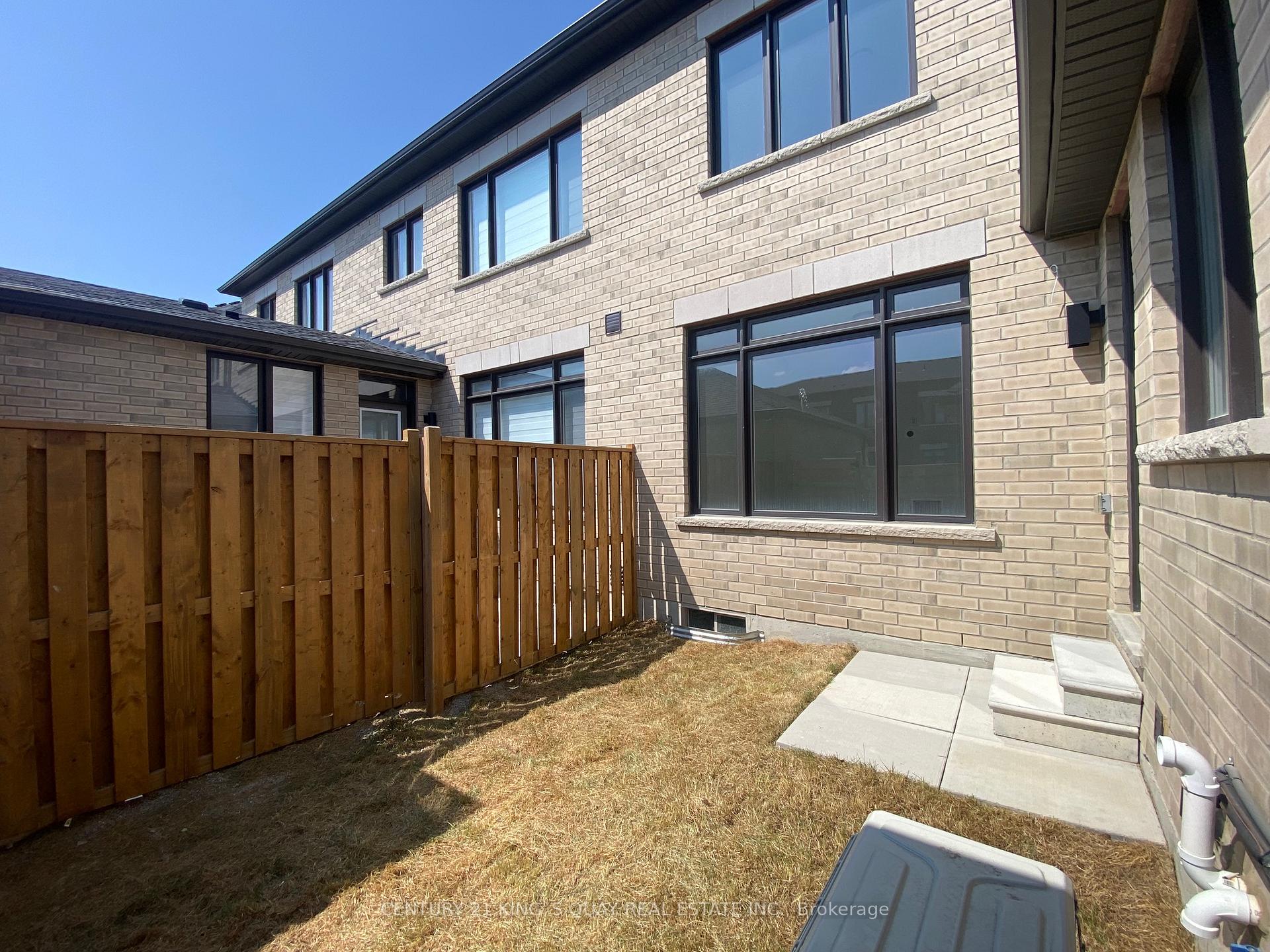 Photo 20 of 10235 Huntington Road, Vaughan, Kleinburg — HOMEH