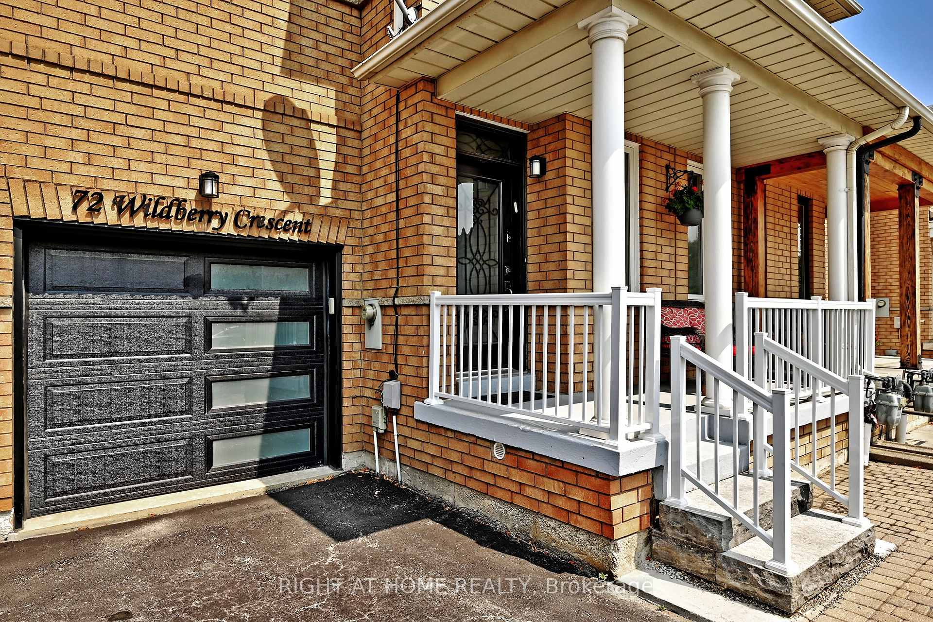 Photo 2 of 72 Wildberry Crescent, Vaughan, Vellore Village — HOMEH
