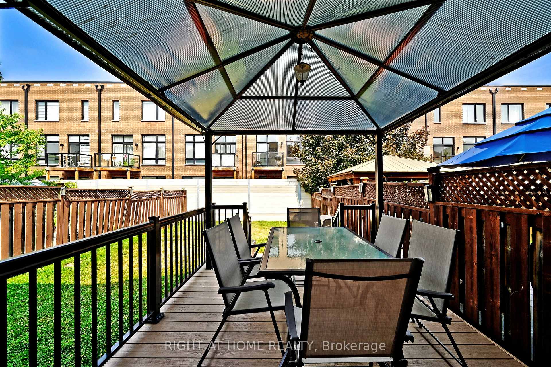 Photo 4 of 72 Wildberry Crescent, Vaughan, Vellore Village — HOMEH