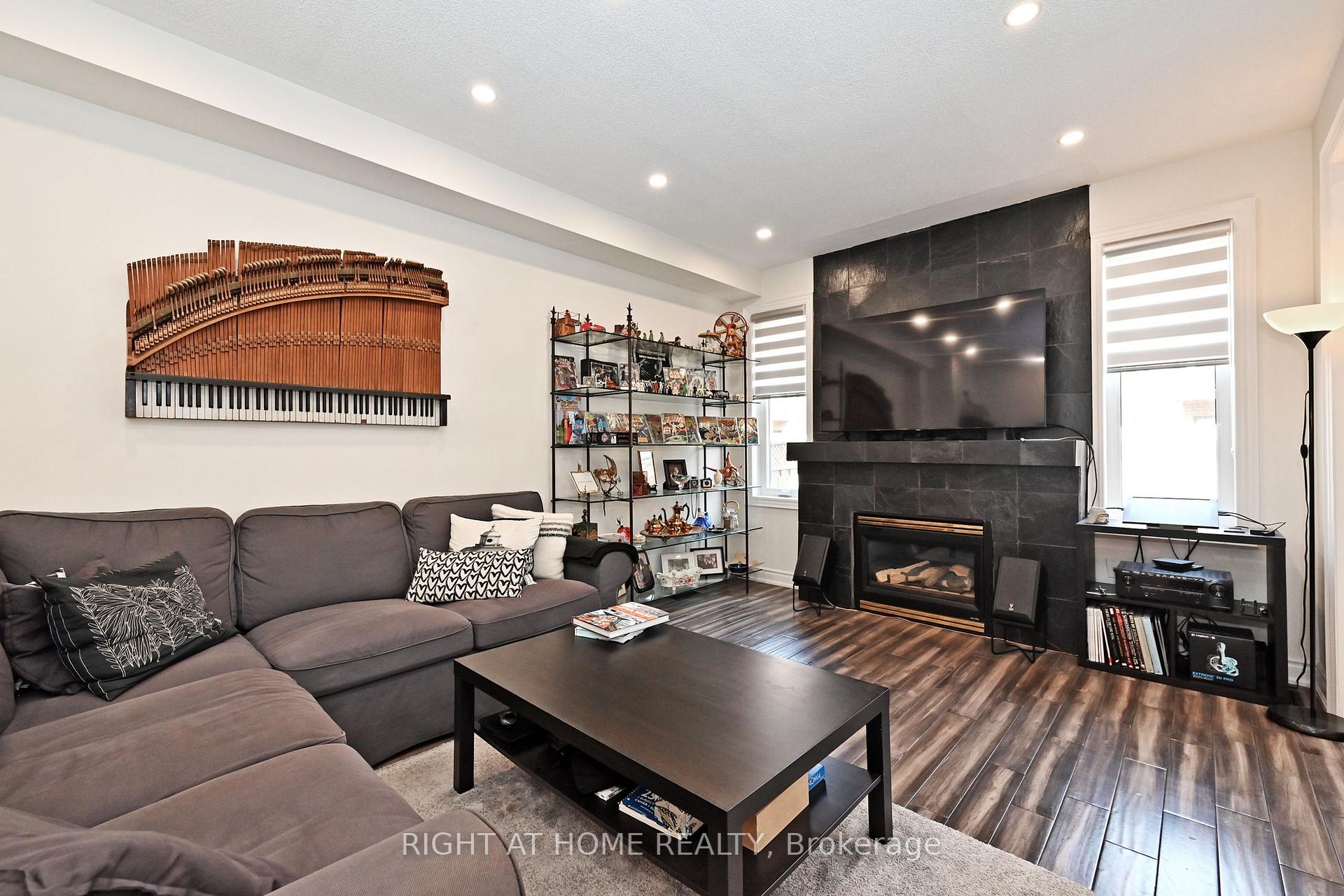 Photo 12 of 72 Wildberry Crescent, Vaughan, Vellore Village — HOMEH