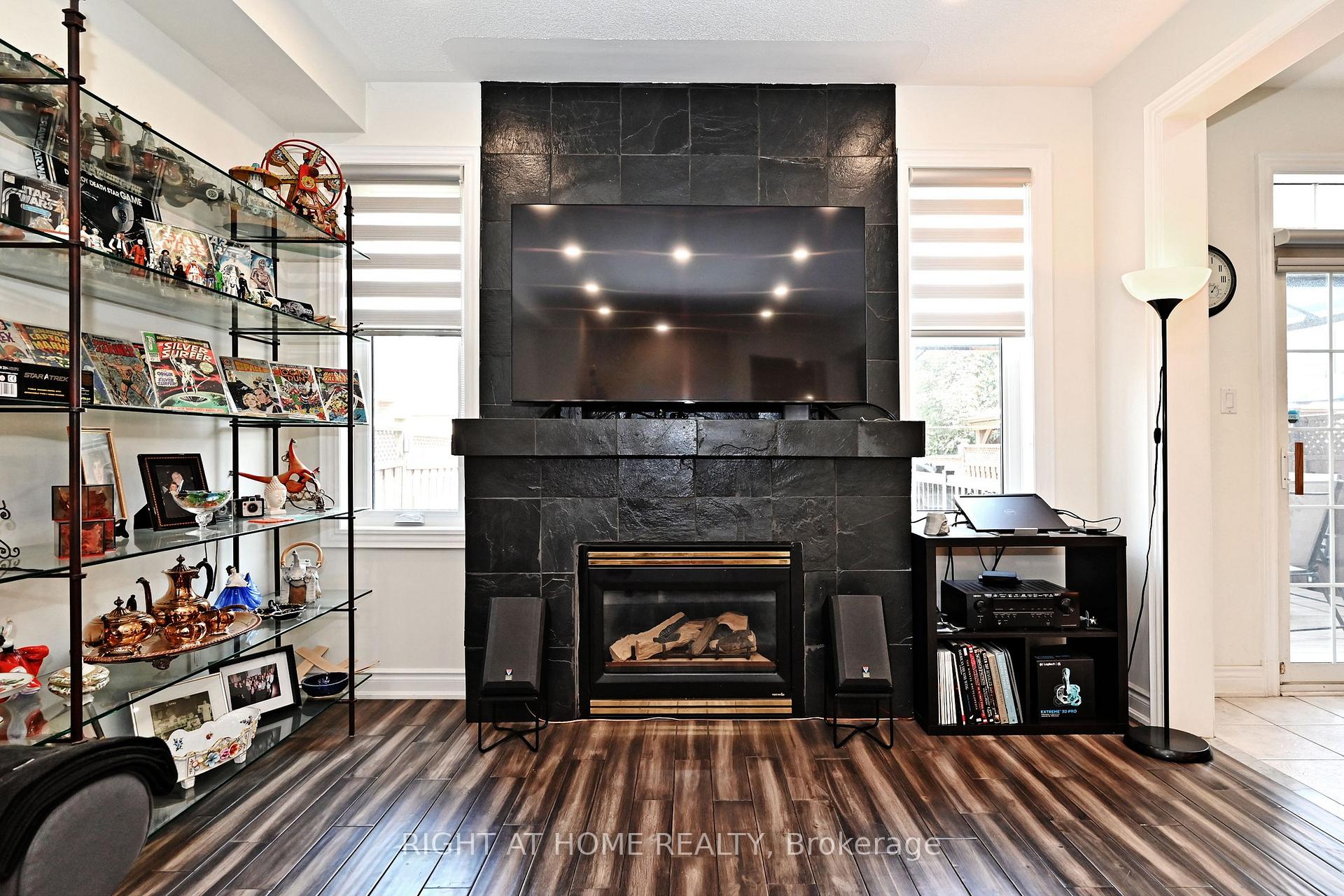 Photo 23 of 72 Wildberry Crescent, Vaughan, Vellore Village — HOMEH