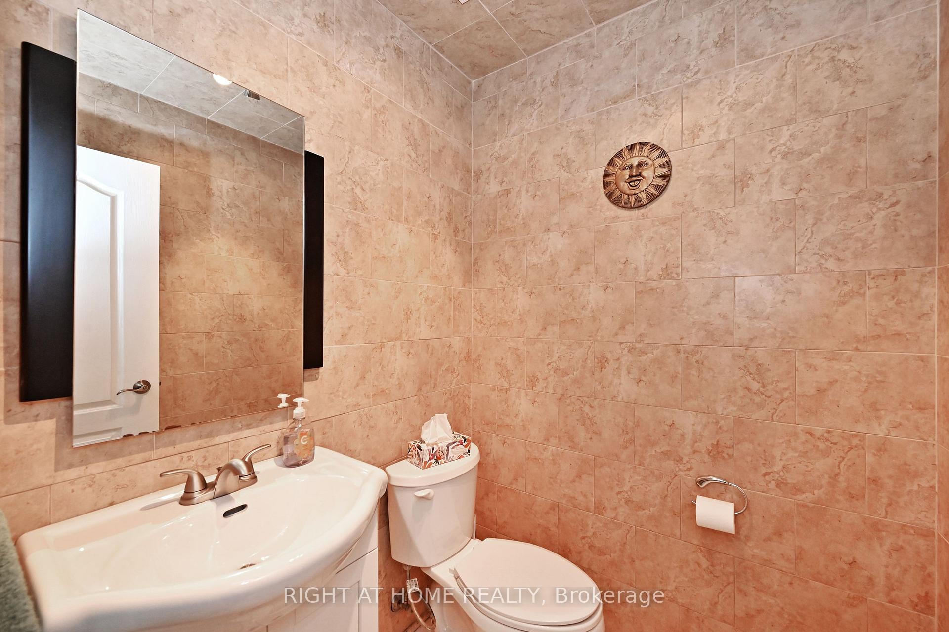 Photo 38 of 72 Wildberry Crescent, Vaughan, Vellore Village — HOMEH