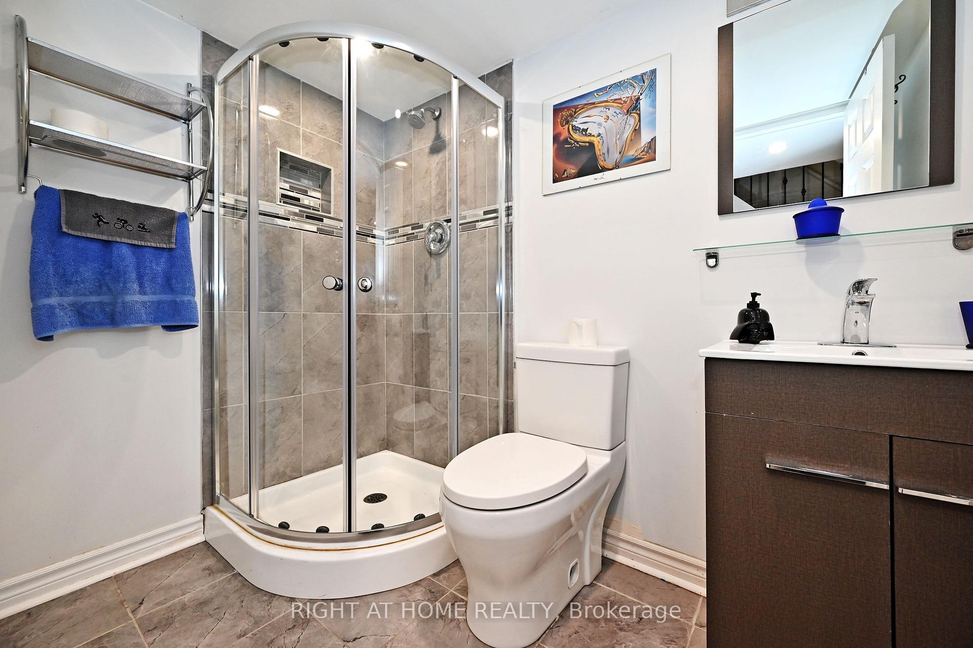 Photo 41 of 72 Wildberry Crescent, Vaughan, Vellore Village — HOMEH