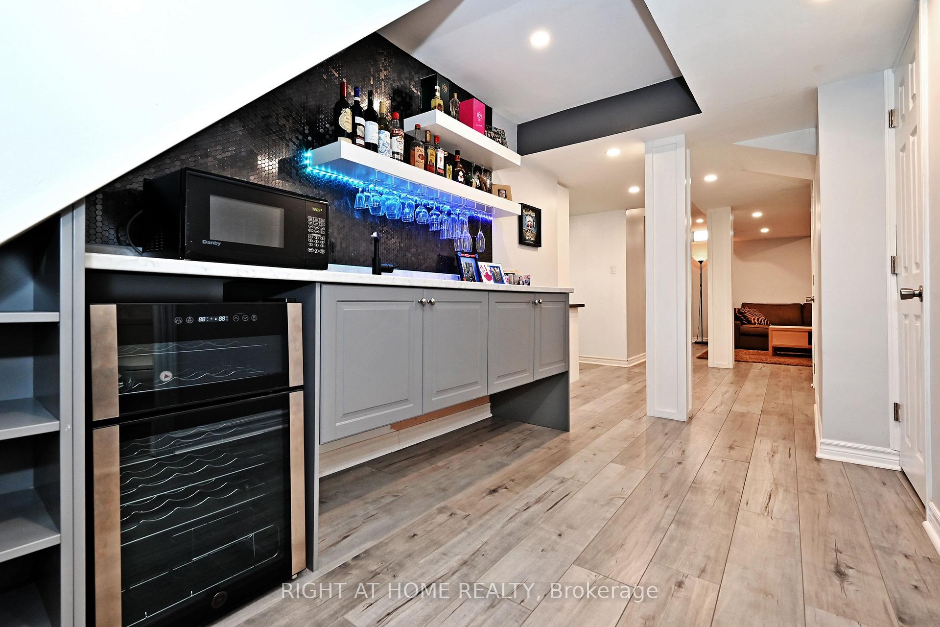 Photo 36 of 72 Wildberry Crescent, Vaughan, Vellore Village — HOMEH