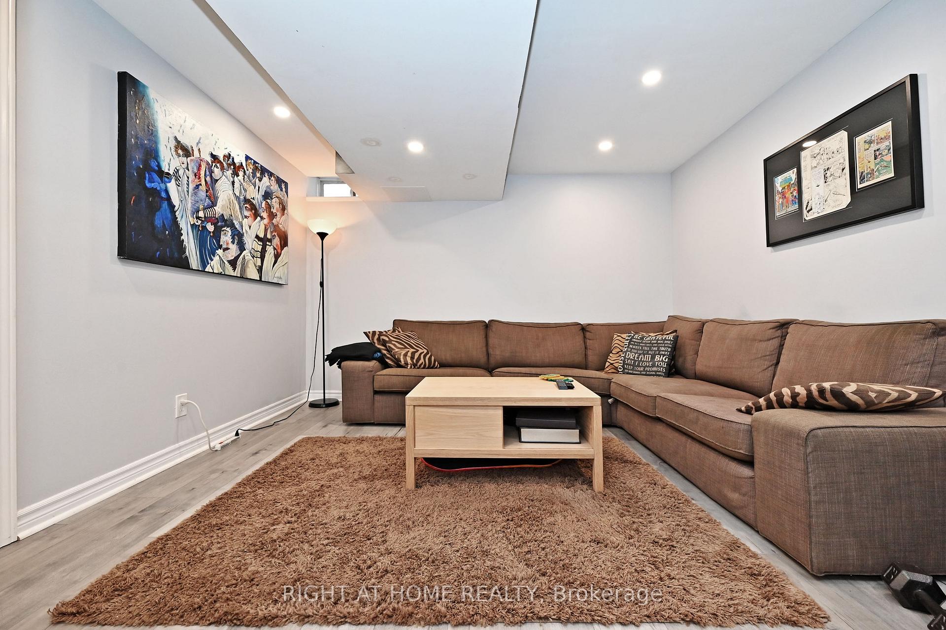 Photo 35 of 72 Wildberry Crescent, Vaughan, Vellore Village — HOMEH