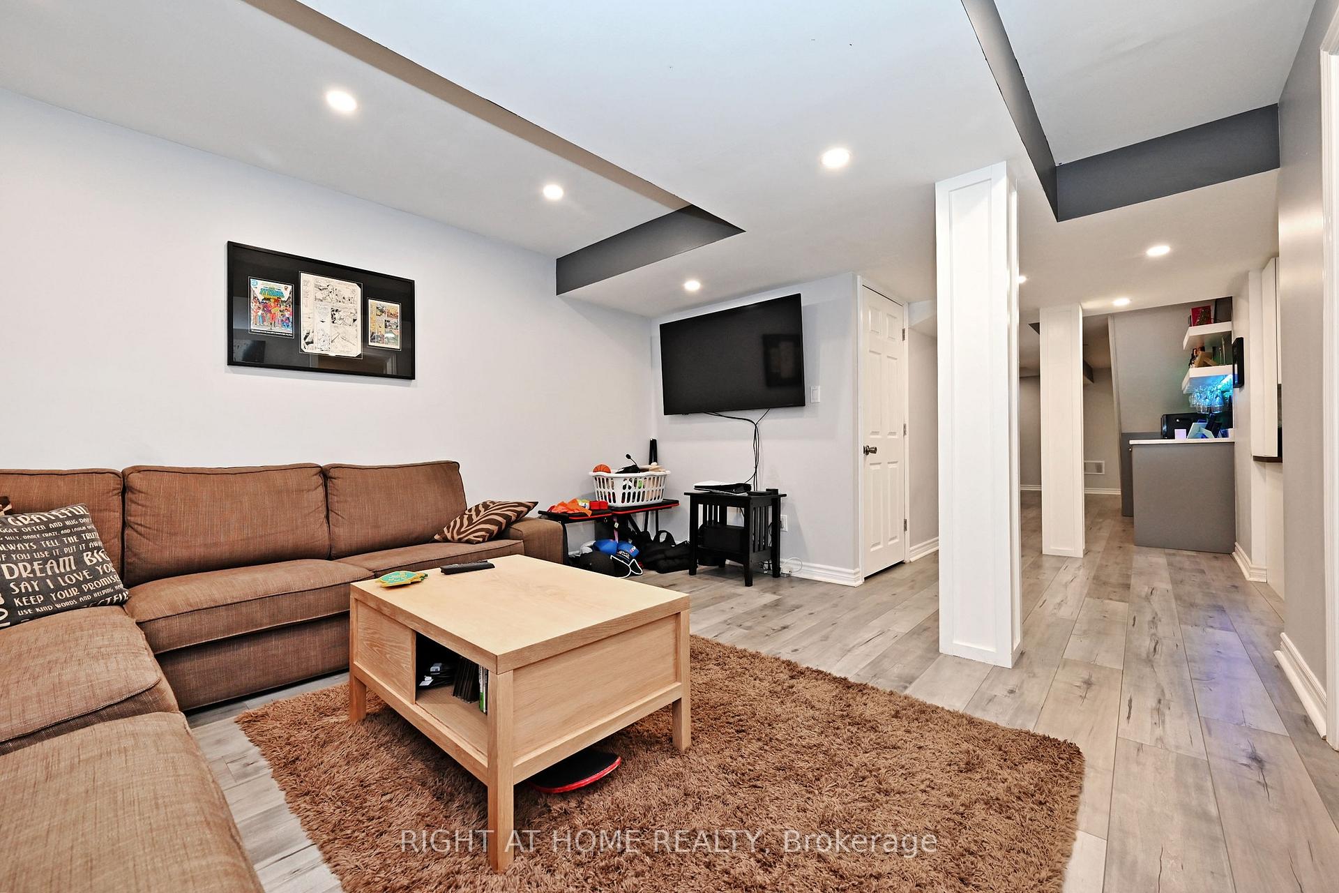 Photo 33 of 72 Wildberry Crescent, Vaughan, Vellore Village — HOMEH