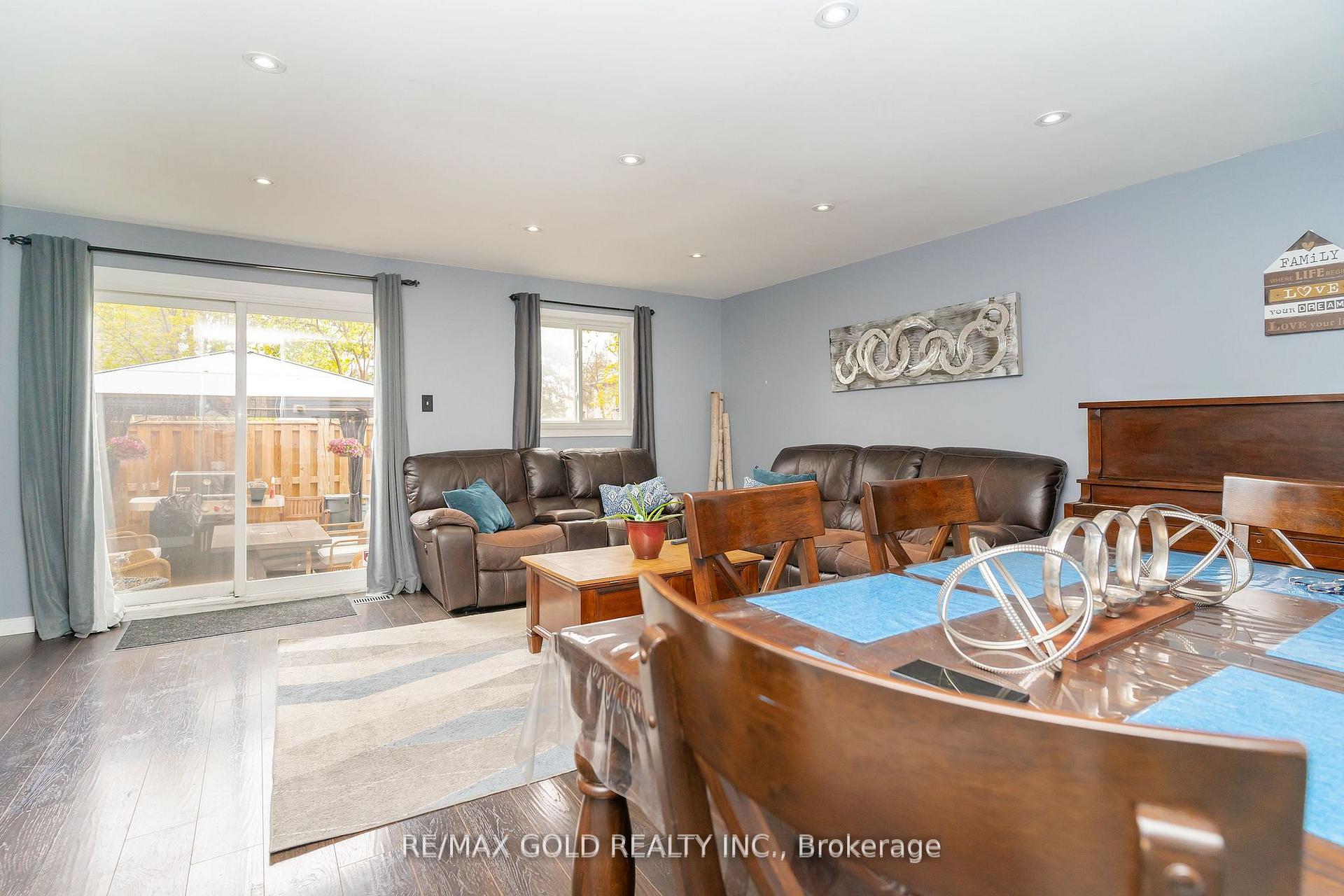 Photo 4 of Unit 110, 45 Hansen Road N, Brampton, Madoc — HOMEH