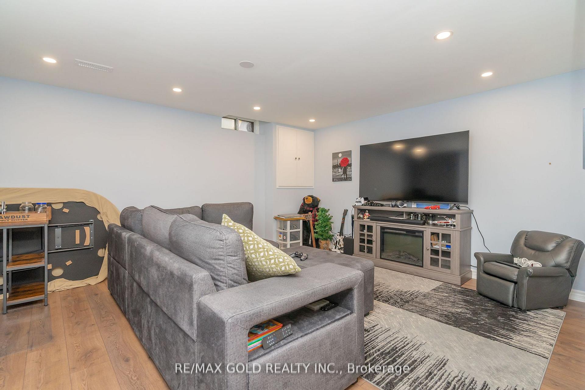 Photo 27 of Unit 110, 45 Hansen Road N, Brampton, Madoc — HOMEH