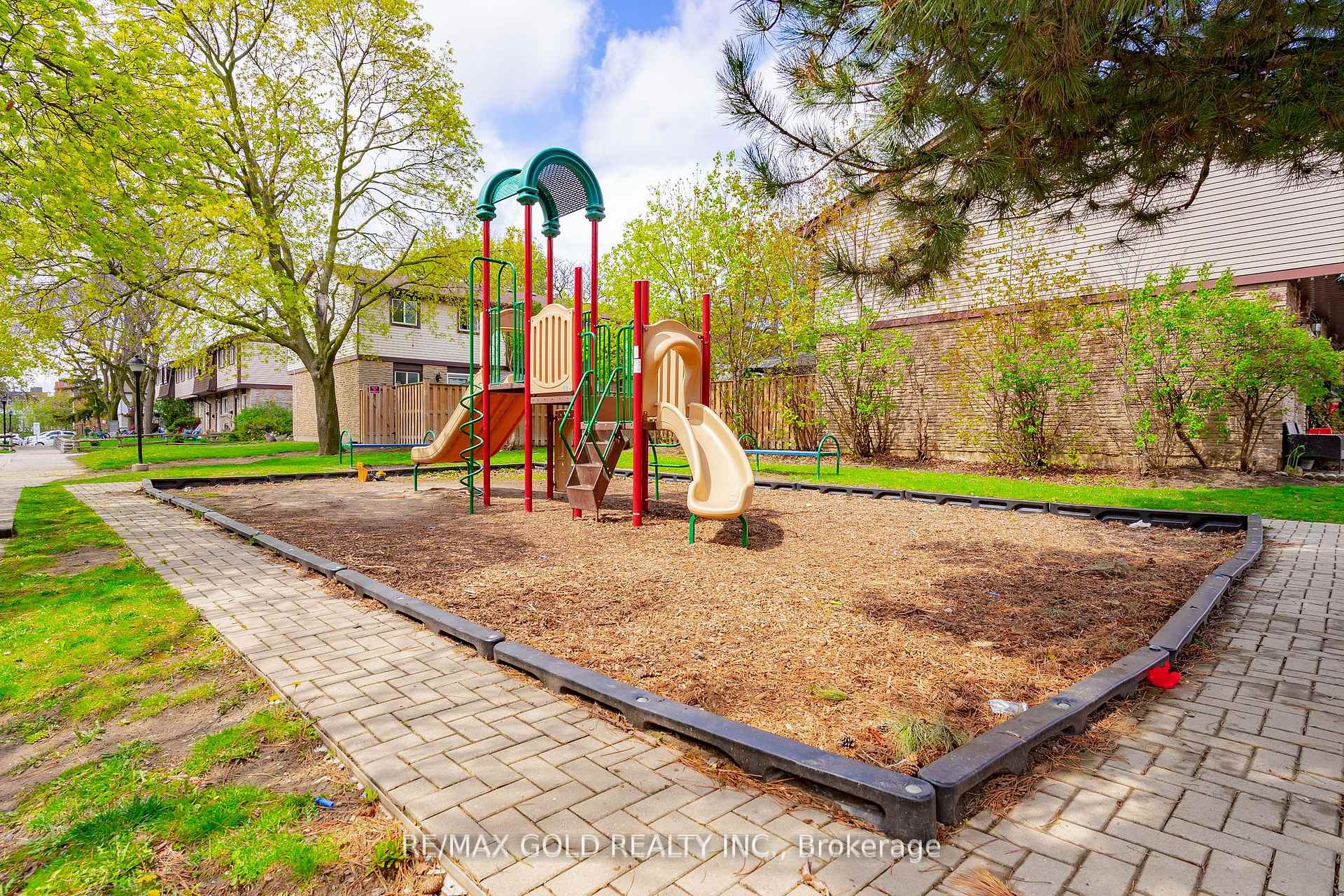 Photo 41 of Unit 110, 45 Hansen Road N, Brampton, Madoc — HOMEH