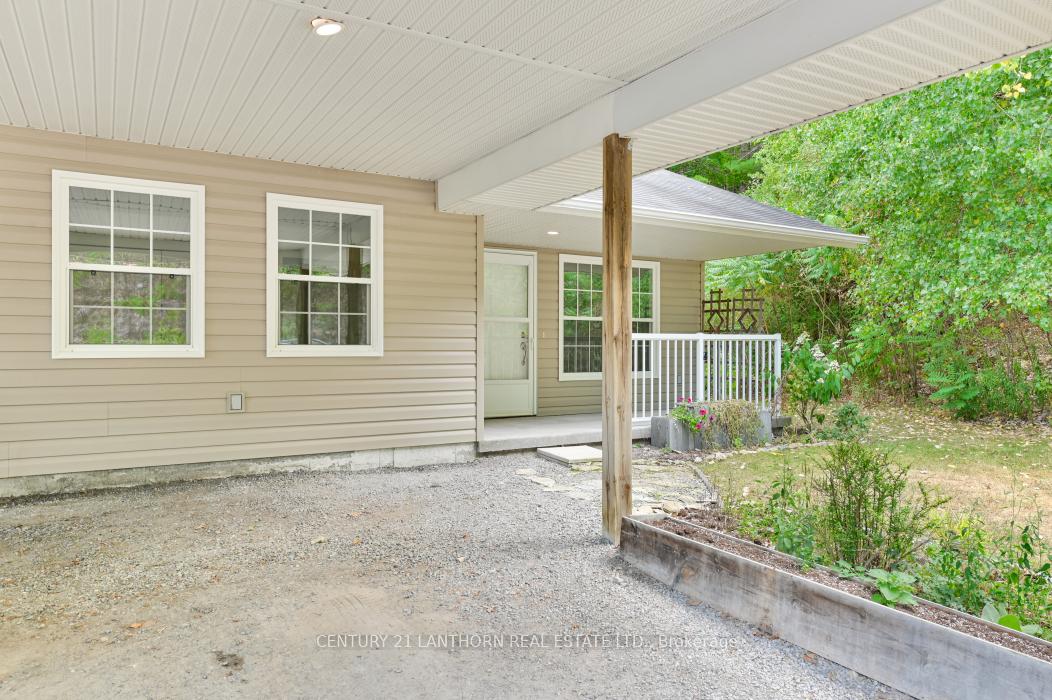 Photo 8 of Unit 14, 494 Metcalf Street, Tweed, Tweed (Village) — HOMEH