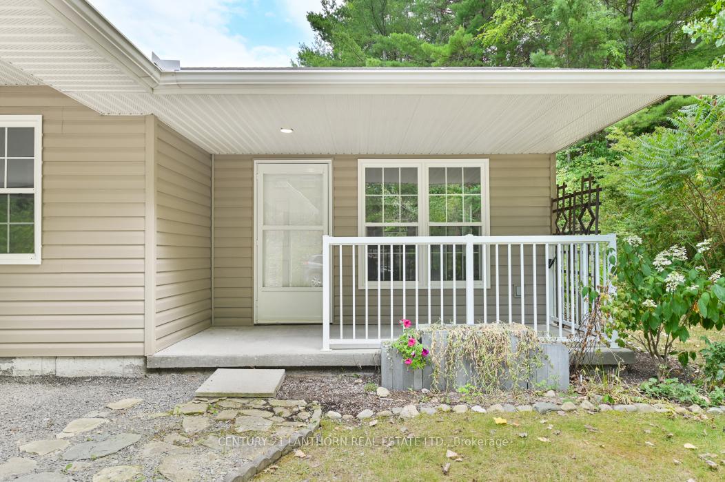 Photo 9 of Unit 14, 494 Metcalf Street, Tweed, Tweed (Village) — HOMEH