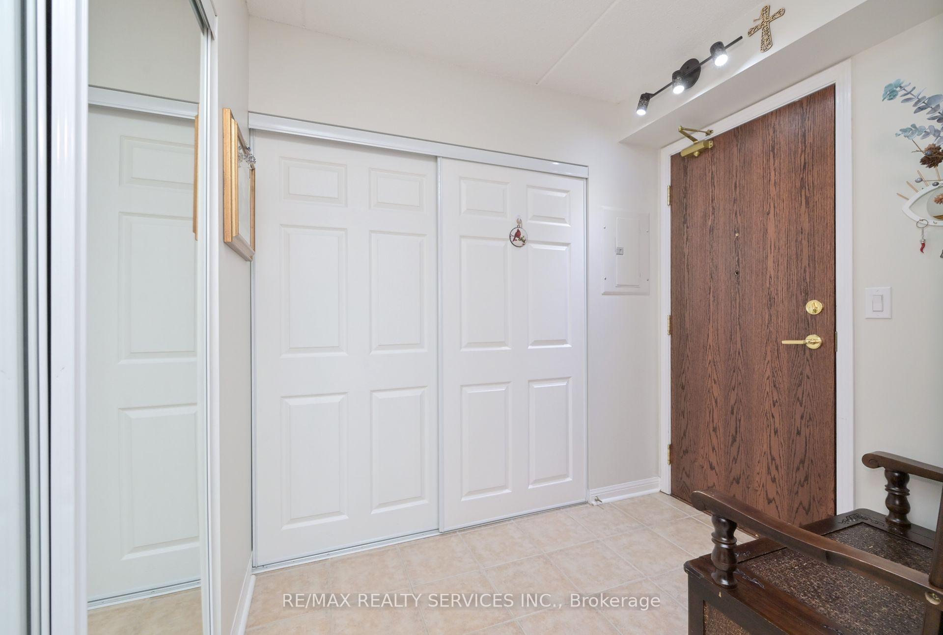 Photo 7 of Unit 305, 65 Via Rosedale, Brampton, Sandringham-Wellington — HOMEH