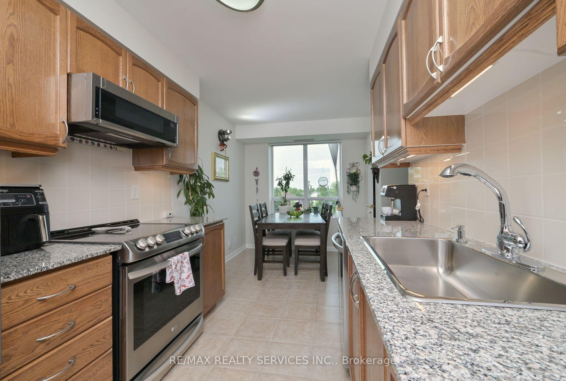 Photo 9 of Unit 305, 65 Via Rosedale, Brampton, Sandringham-Wellington — HOMEH