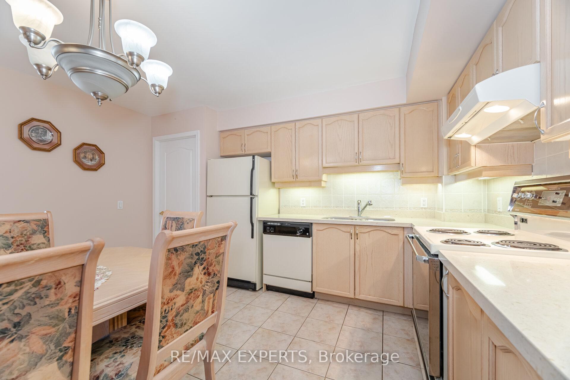 Photo 20 of Unit 312, 2504 Rutherford Road, Vaughan, Maple — HOMEH