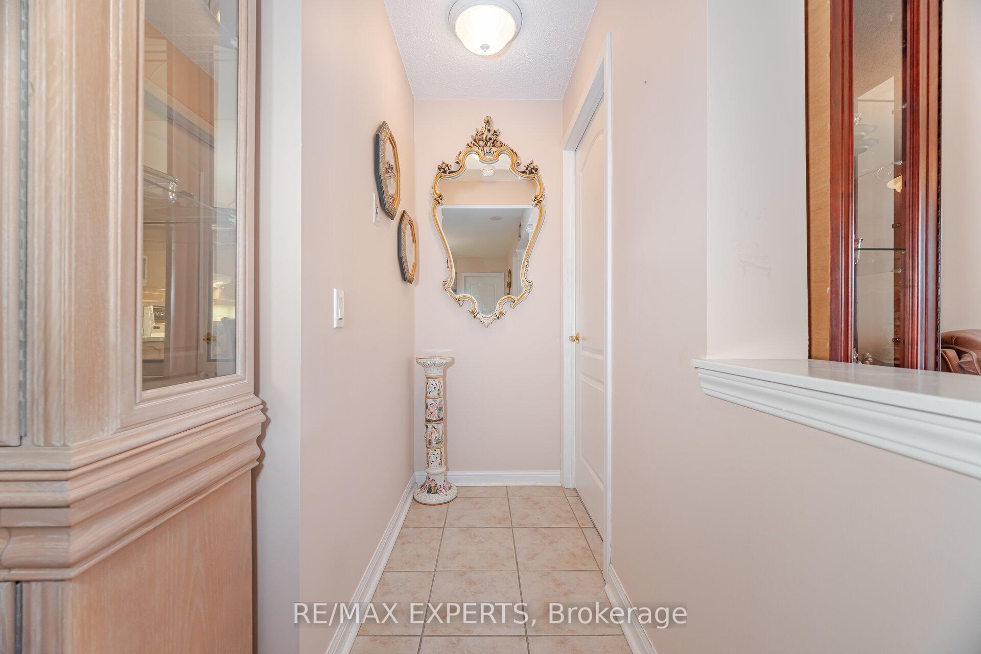 Photo 7 of Unit 312, 2504 Rutherford Road, Vaughan, Maple — HOMEH
