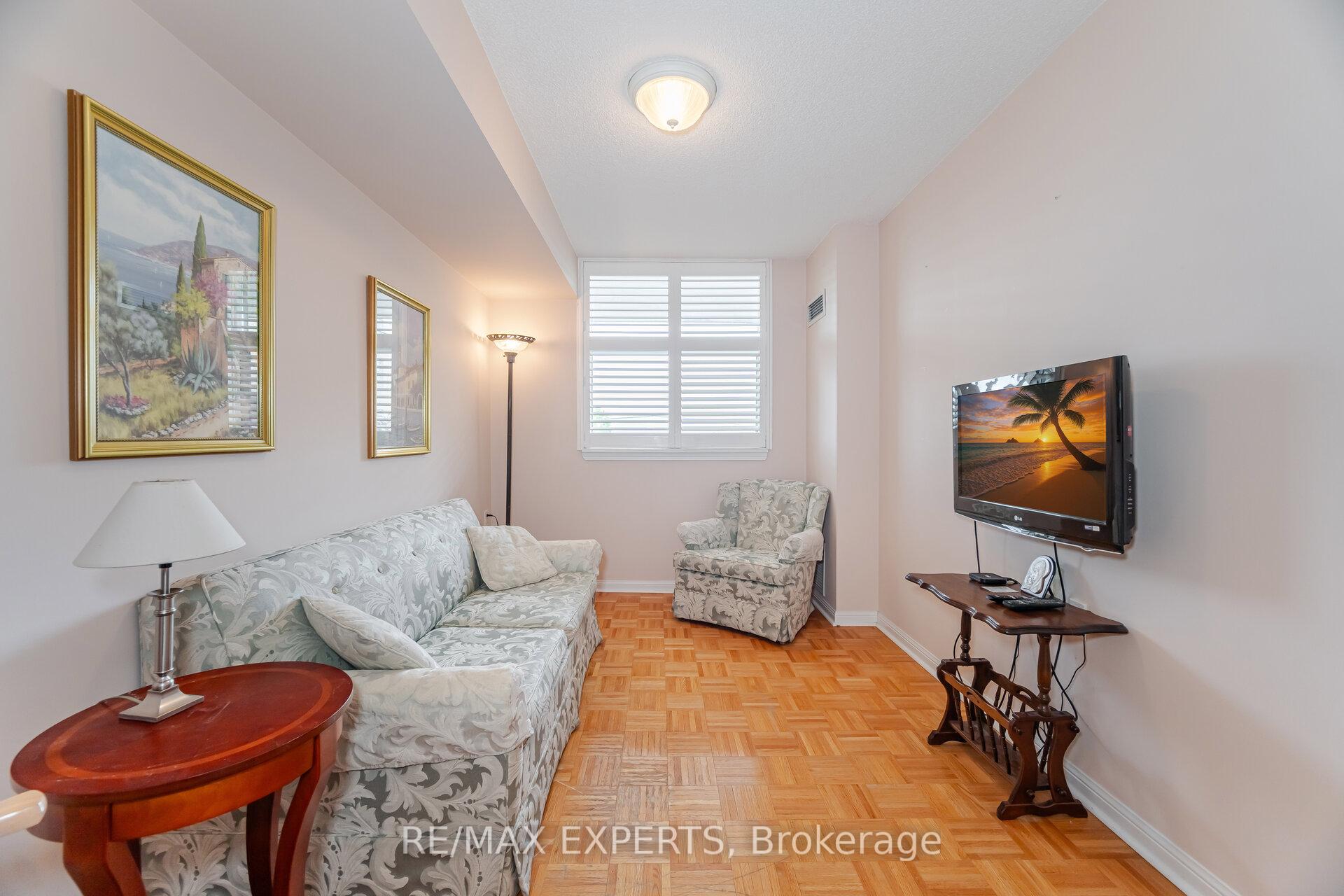 Photo 19 of Unit 312, 2504 Rutherford Road, Vaughan, Maple — HOMEH