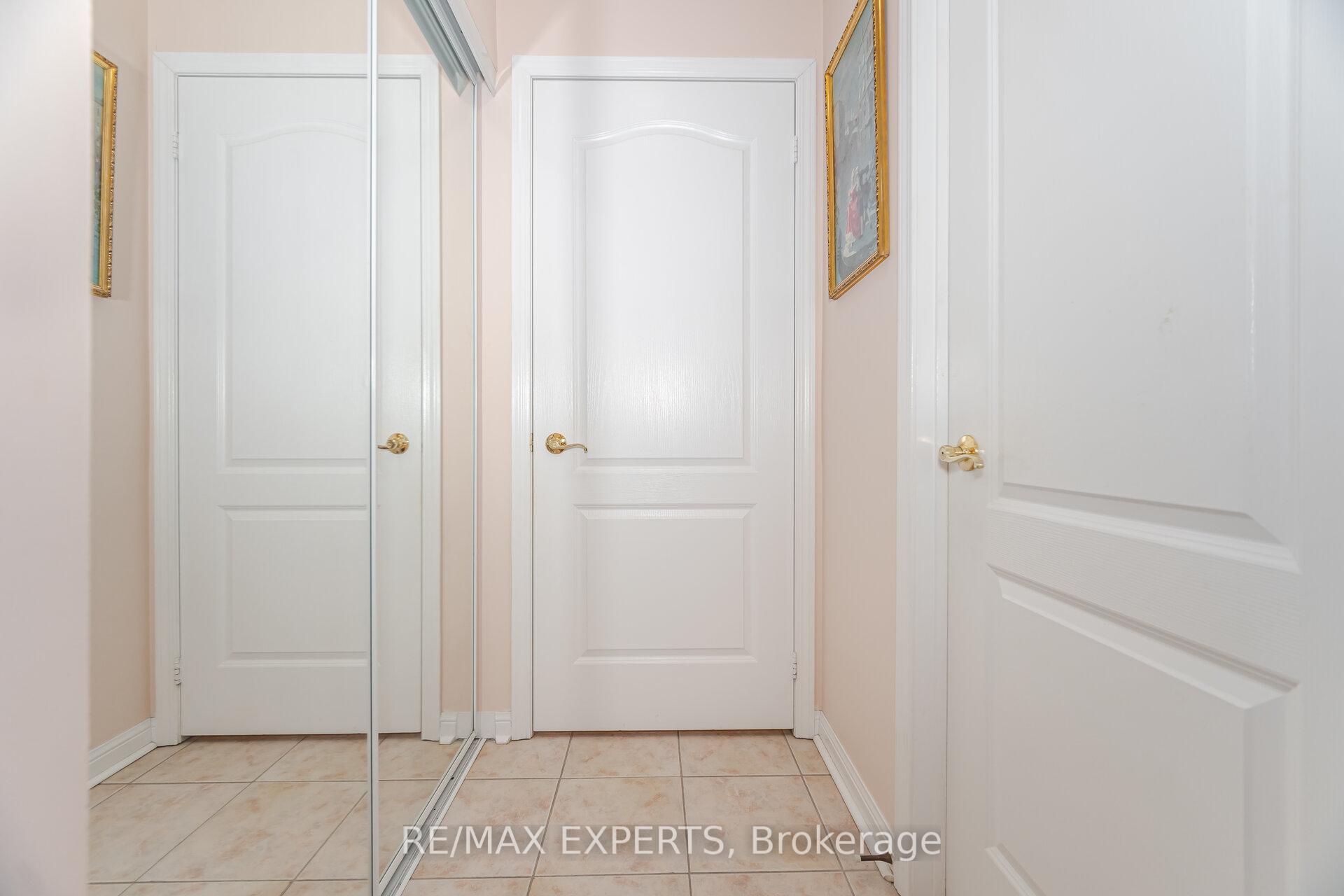 Photo 8 of Unit 312, 2504 Rutherford Road, Vaughan, Maple — HOMEH