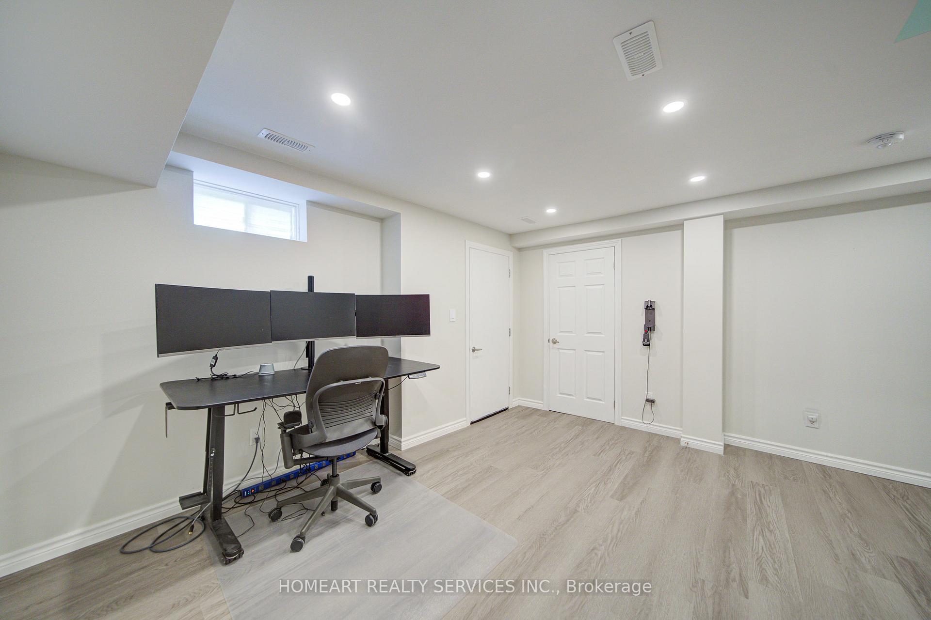 Photo 13 of 20 Concetta Conte Avenue, Markham, Victoria Square — HOMEH