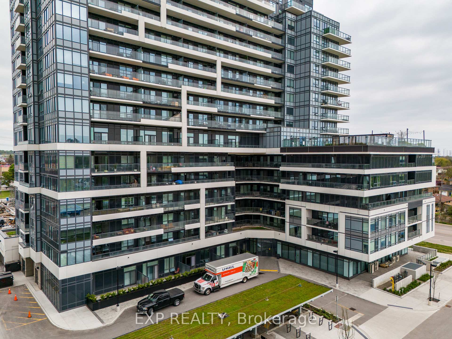 Front of Unit 1702, 1480 Bayly Street