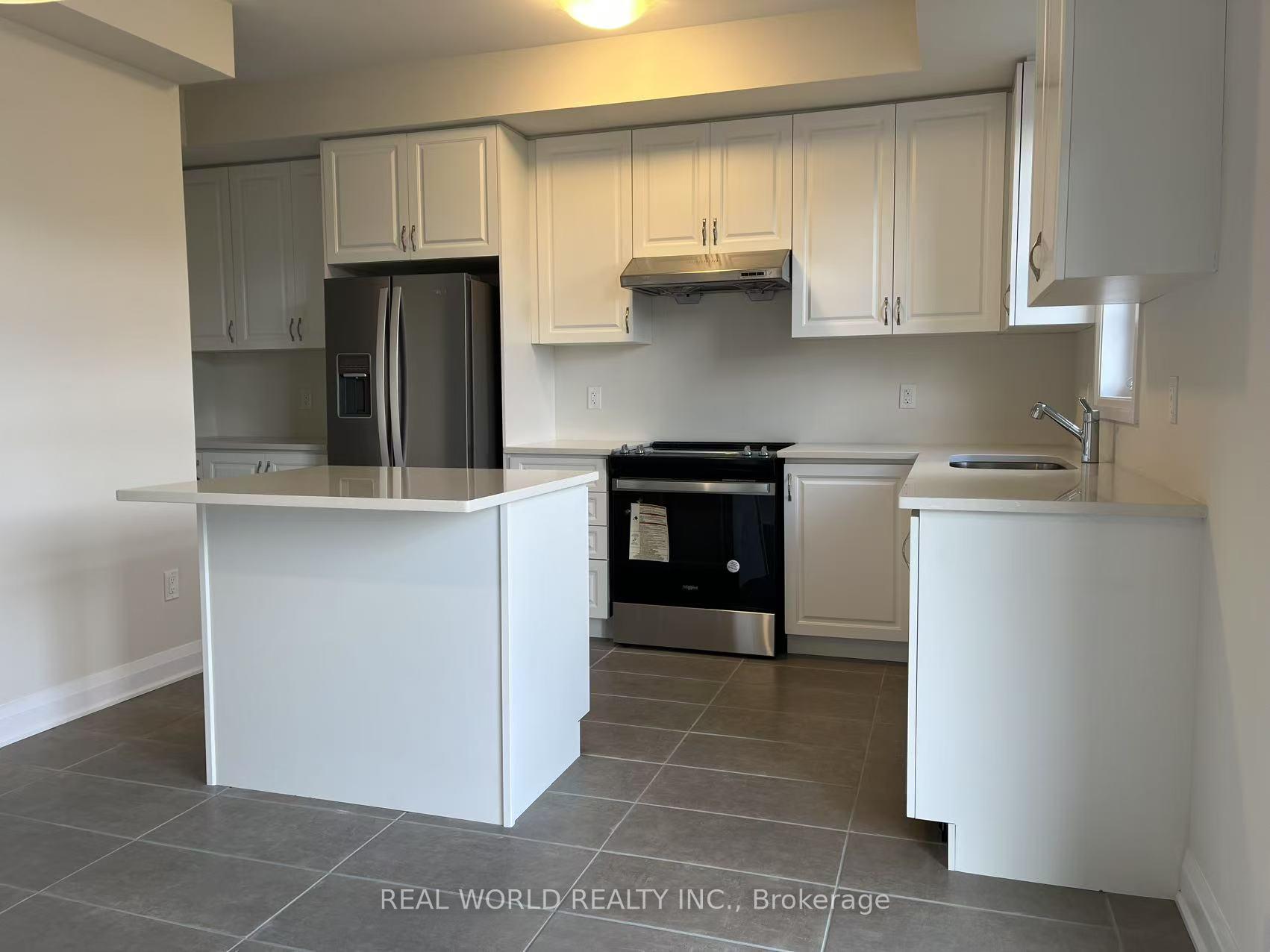 Photo 8 of 29 Kennisis Way, Vaughan, Maple — HOMEH