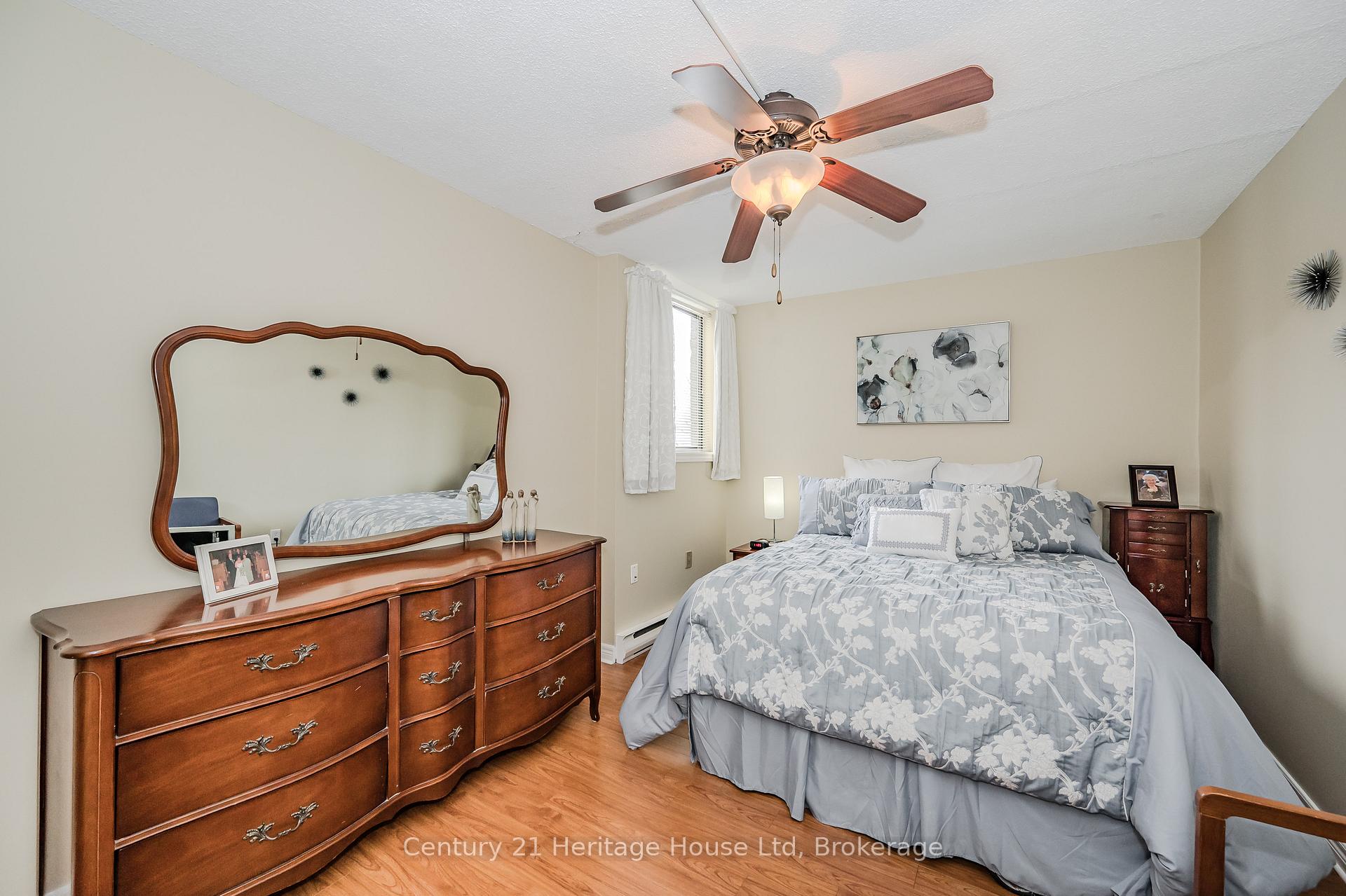 Photo 10 of Unit 306, 93 Westwood Road, Guelph, Willow West/Sugarbush/West Acres — HOMEH