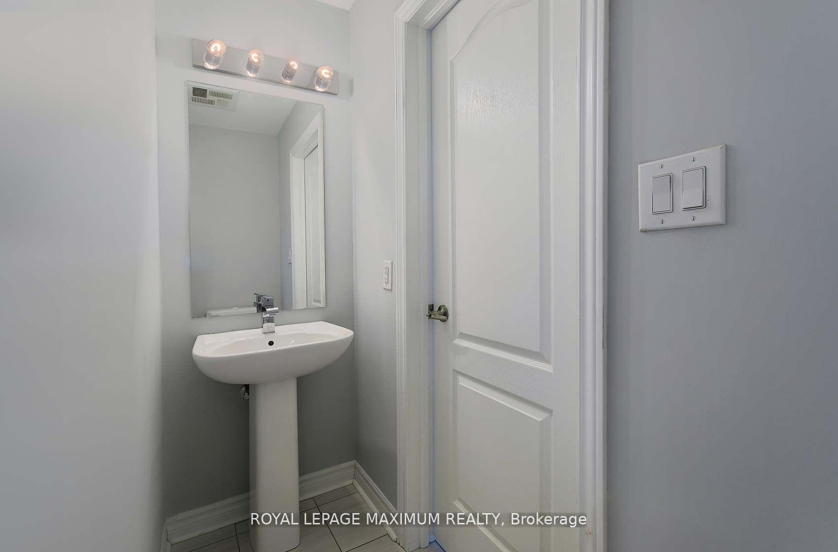 Photo 9 of Unit 214, 3905 Major Mackenzie Drive W, Vaughan, Vellore Village — HOMEH