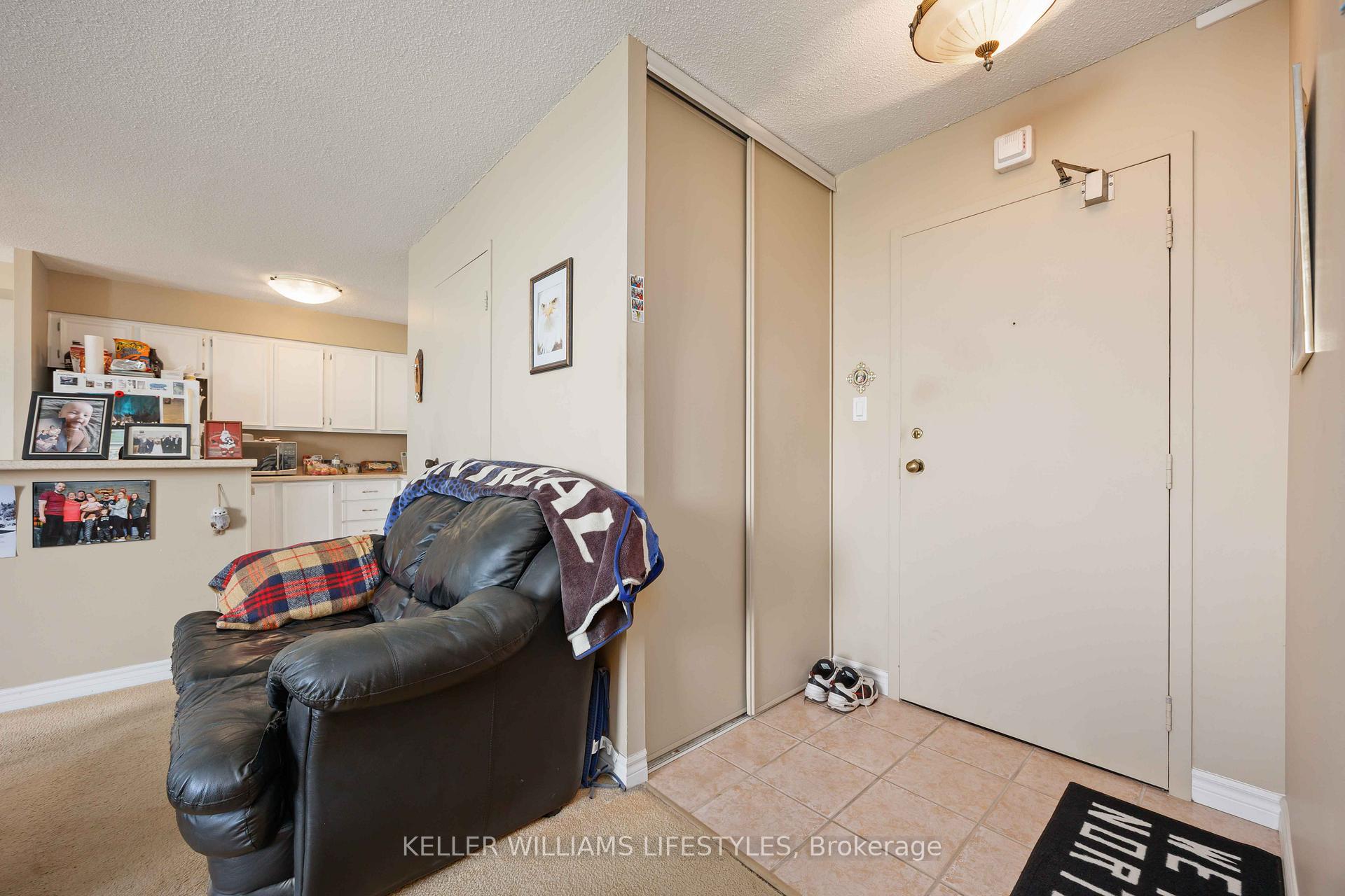 Photo 2 of Unit 603, 155 Front Street N, Sarnia — HOMEH