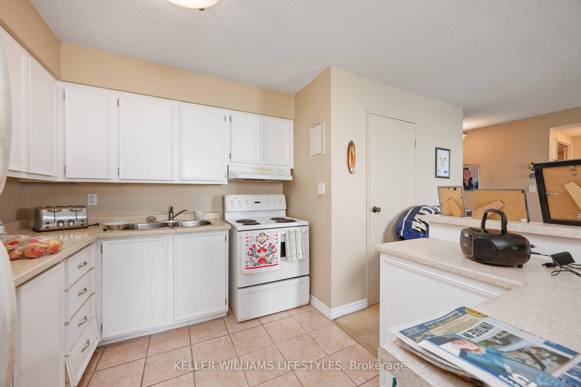 Photo 13 of Unit 603, 155 Front Street N, Sarnia — HOMEH