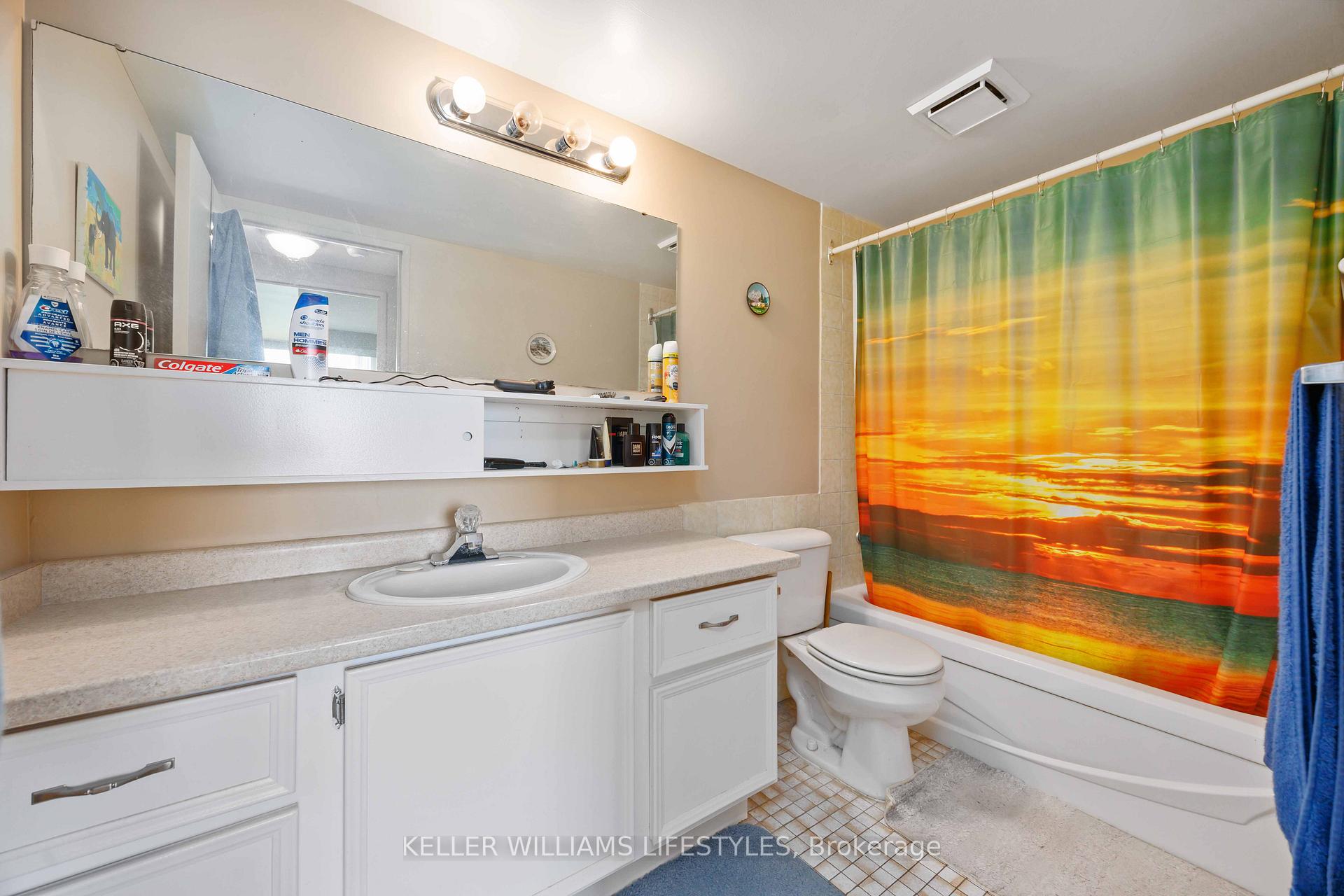 Photo 5 of Unit 603, 155 Front Street N, Sarnia — HOMEH