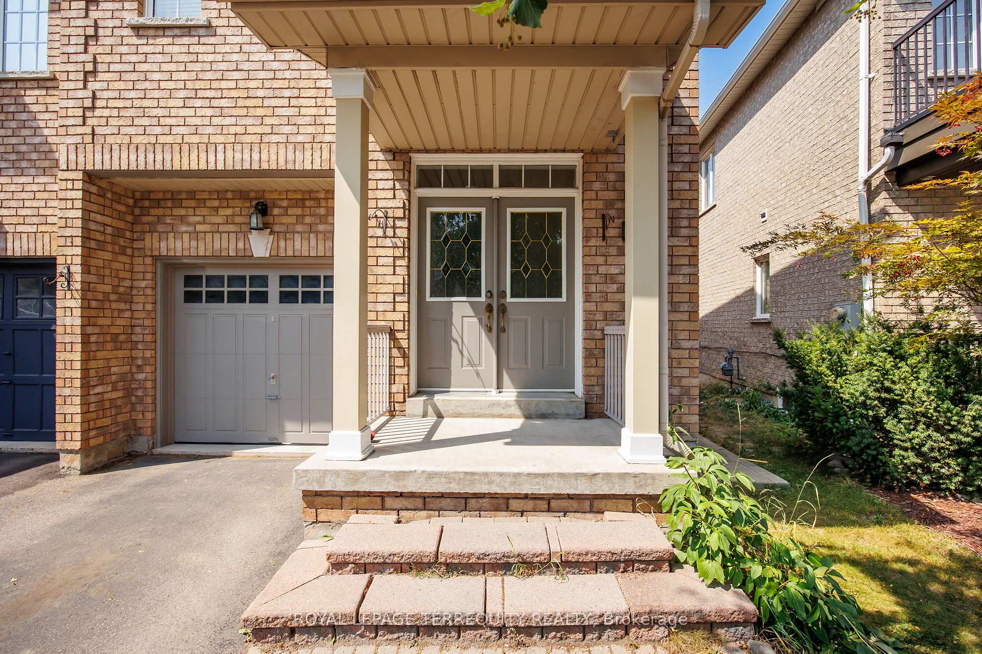 Photo 19 of 42 Arco Circle, Vaughan, Maple — HOMEH