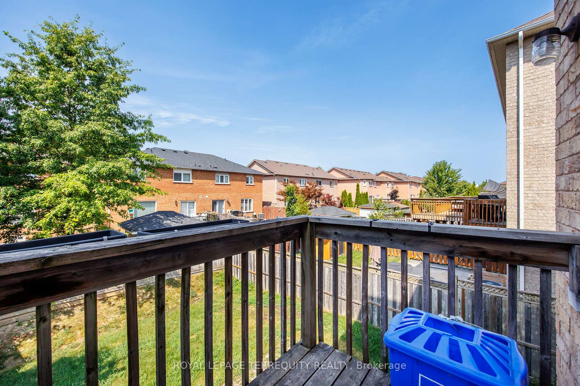 Photo 21 of 42 Arco Circle, Vaughan, Maple — HOMEH