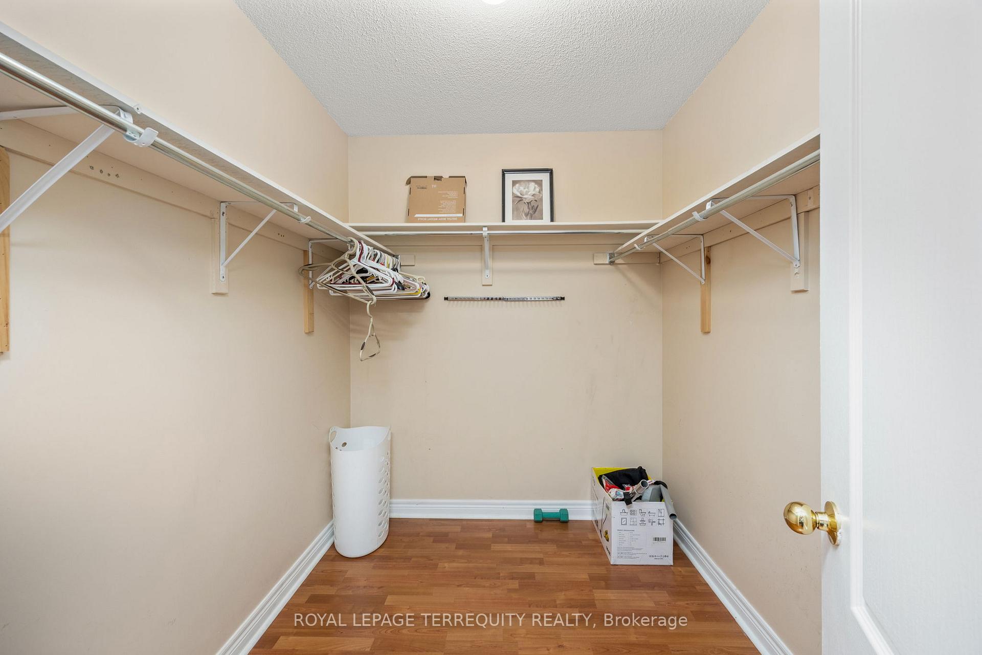 Photo 29 of 42 Arco Circle, Vaughan, Maple — HOMEH