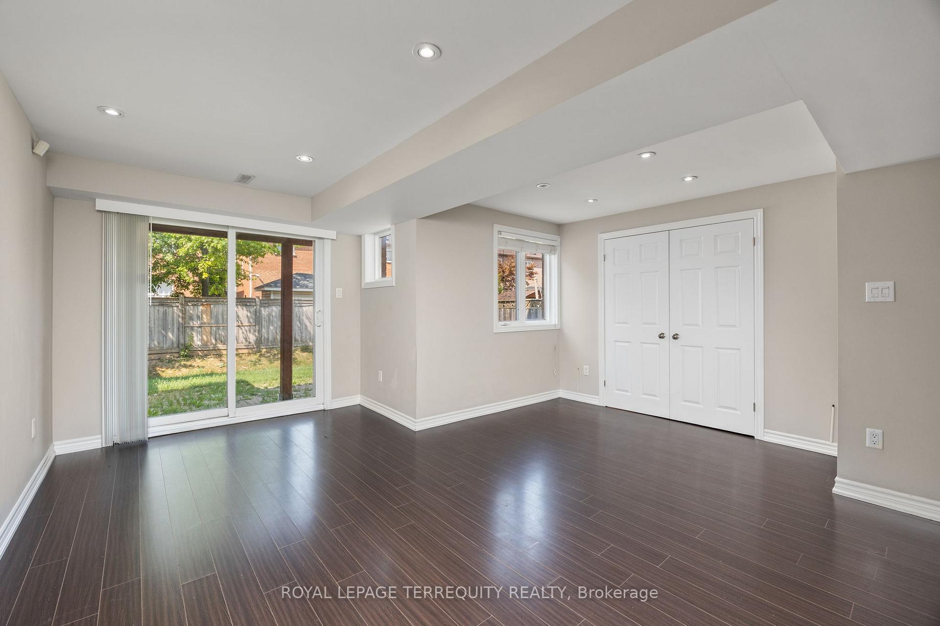 Photo 30 of 42 Arco Circle, Vaughan, Maple — HOMEH