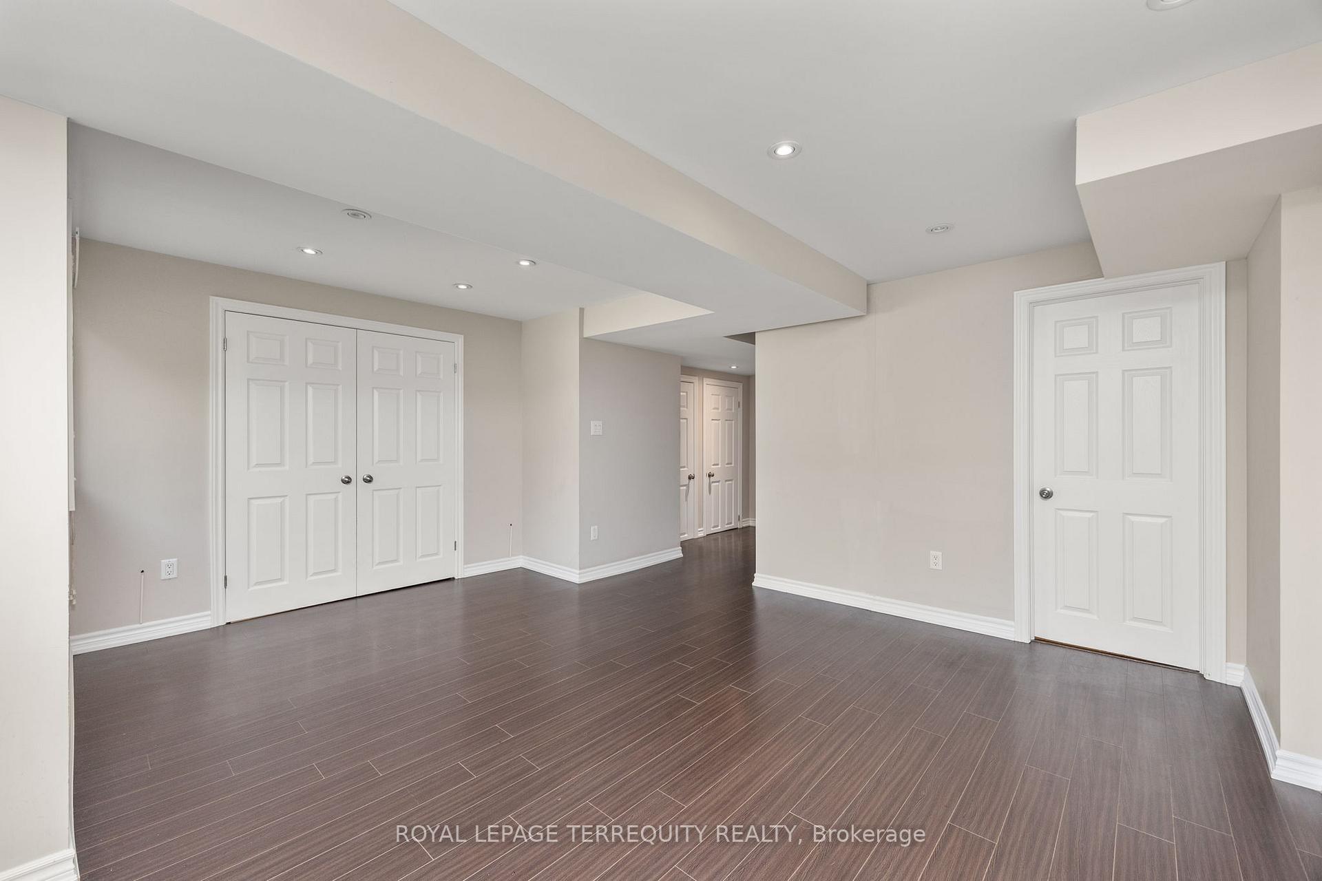 Photo 33 of 42 Arco Circle, Vaughan, Maple — HOMEH