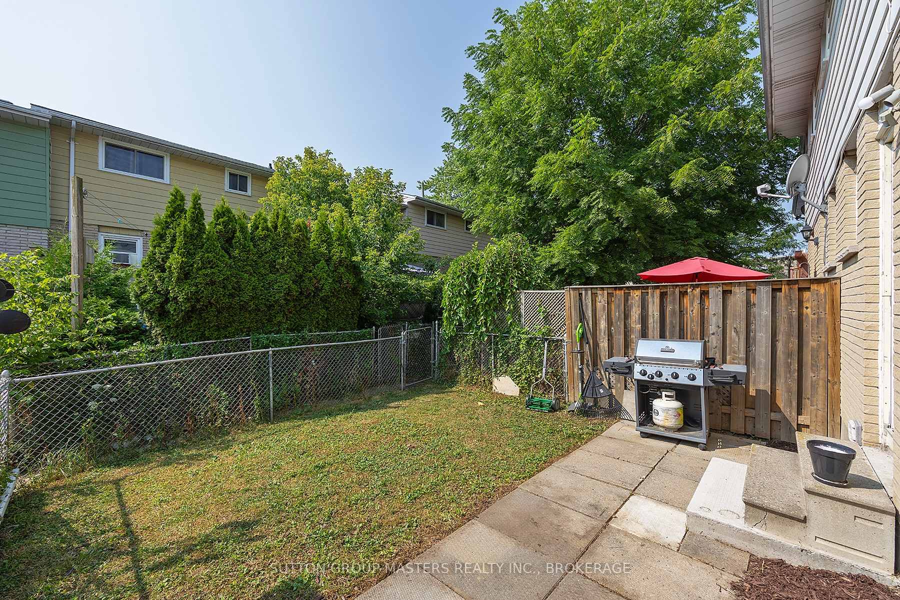 Photo 13 of 7-98 Thomas Street, Kingston, East of Sir John A. Blvd — HOMEH