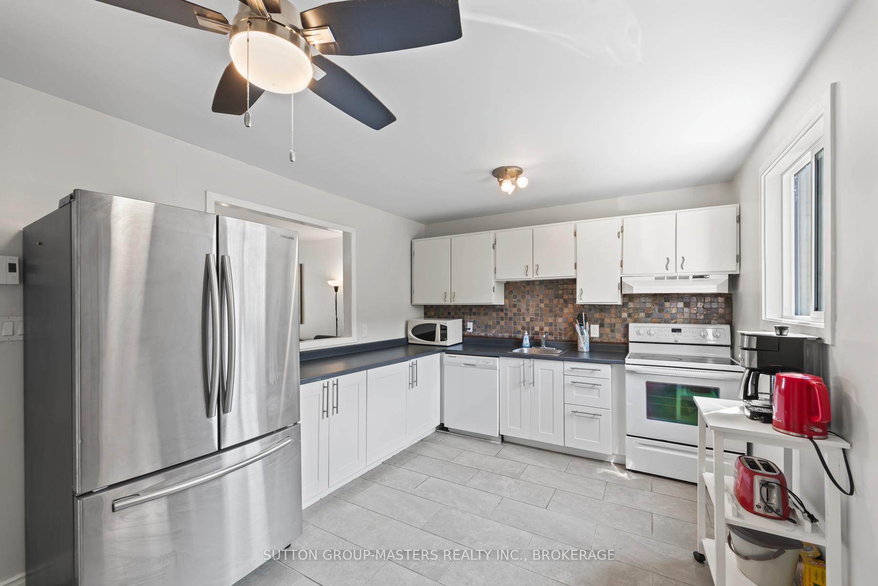 Photo 4 of 7-98 Thomas Street, Kingston, East of Sir John A. Blvd — HOMEH